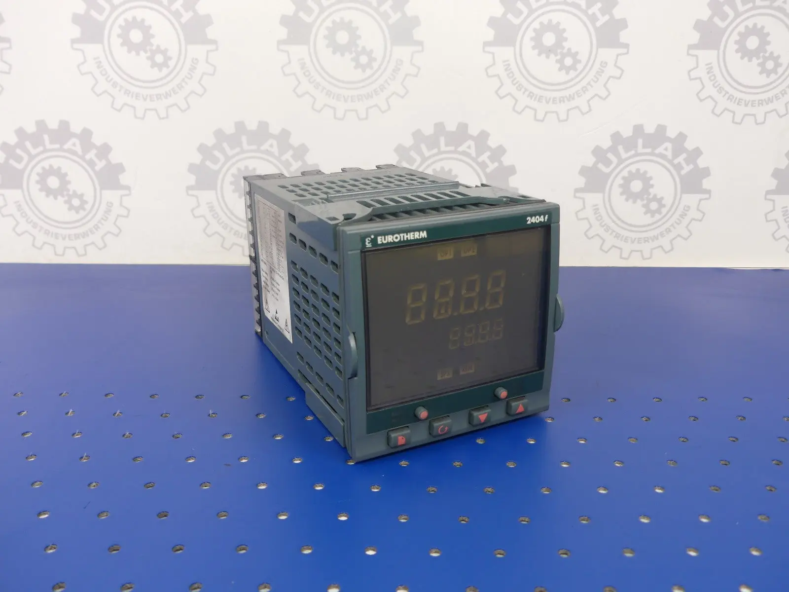 Produktfoto 1 von EUROTHERM 2404F/CC/VH/YH/XX/DL/DH/XX/PB/XX/GER XXXXXX/S/0/1200/C/S2/XX/XX/XX/XX