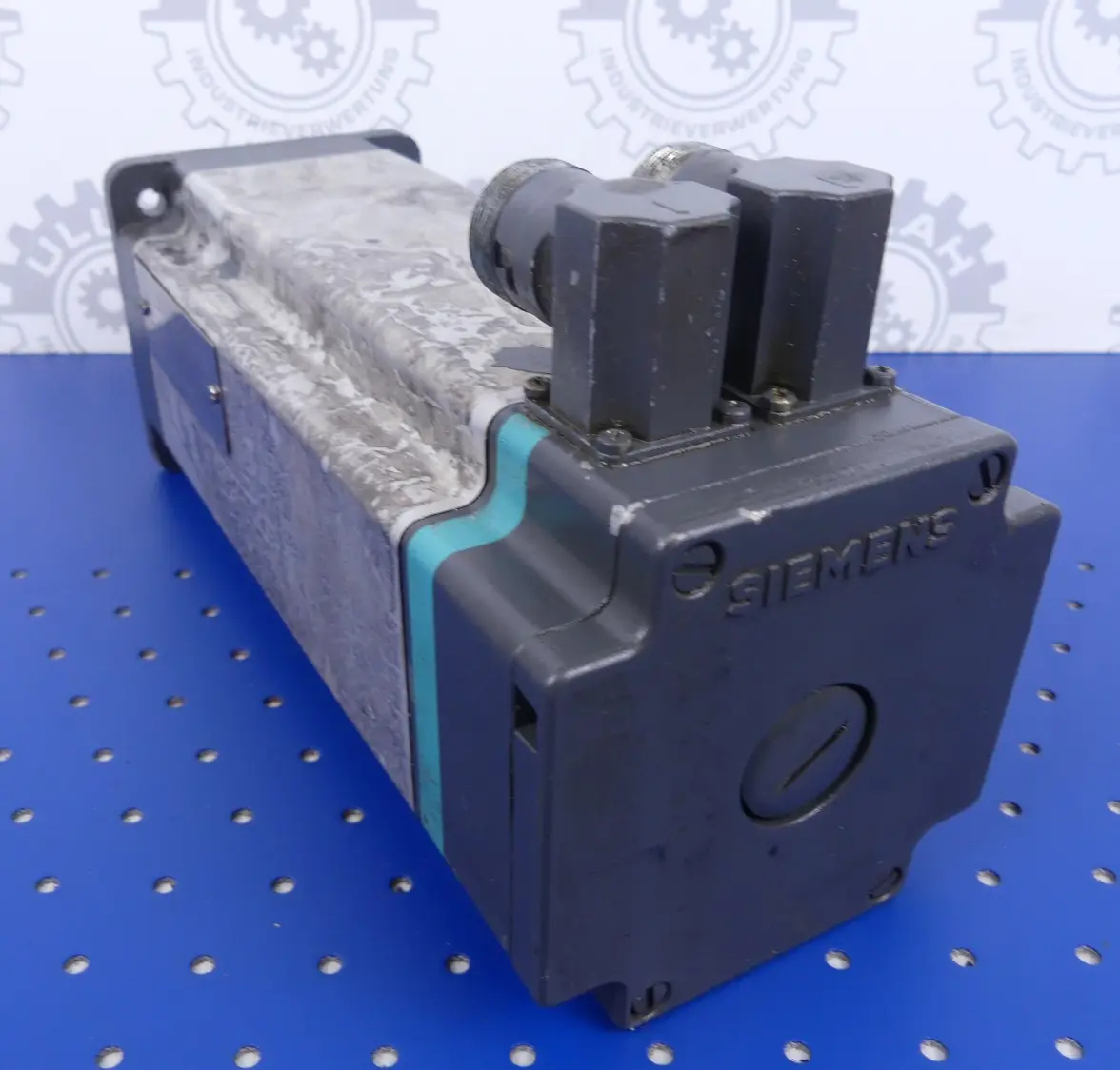Produktfoto 1 von Siemens  1FT5046-0AF01-1-Z  3~Permanent Magnet Motor