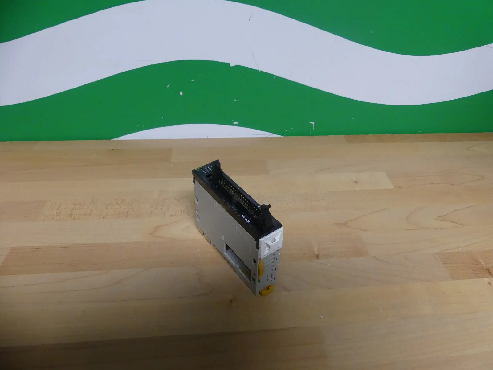Produktfoto 1 von OMRON CJ1W-OD233