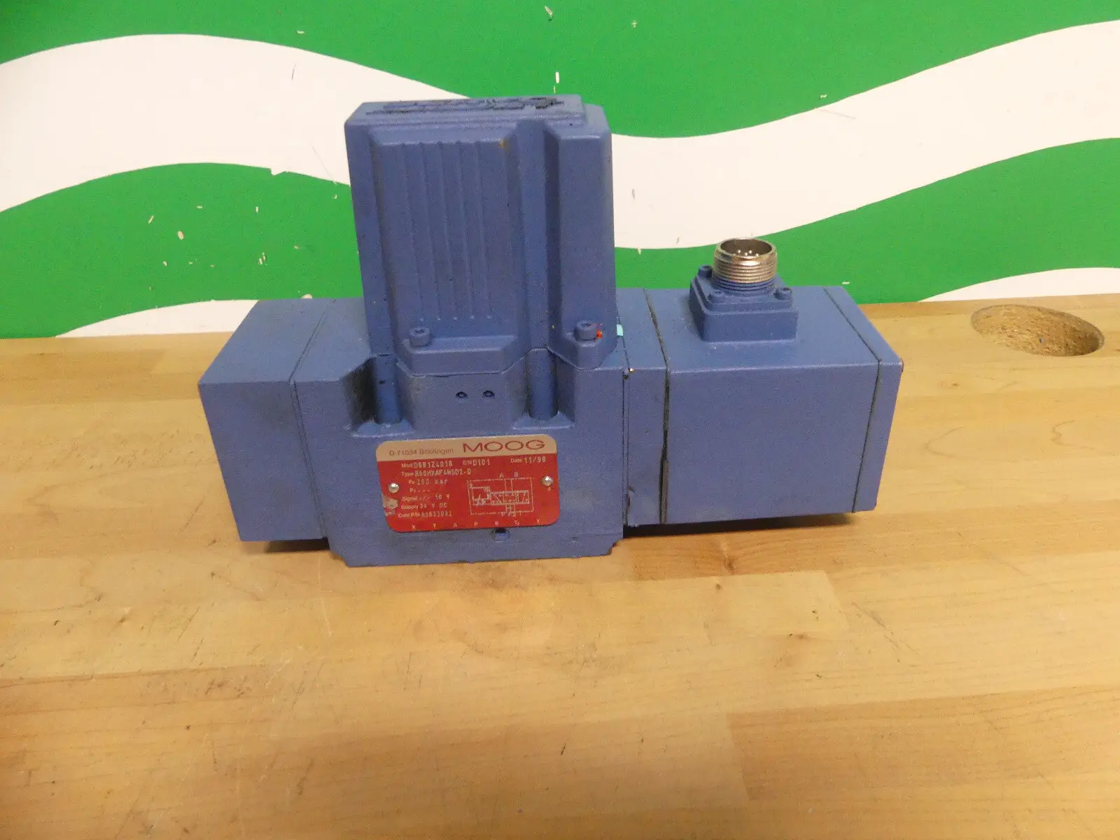 Produktfoto 1 von Proportionalventil, Moog Nr. D661Z4016 Typ B60HXAF4NSD2-0 Battenfeld