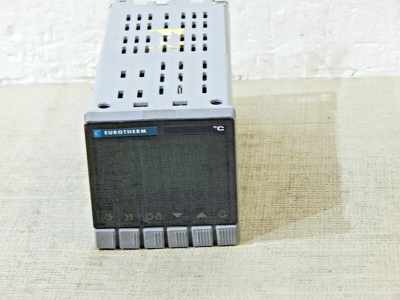 Produktfoto 1 von Eurotherm  Code: 03P/IS/HLO//ARE/SRE/VH/XS///LE9 Tem.Regler used