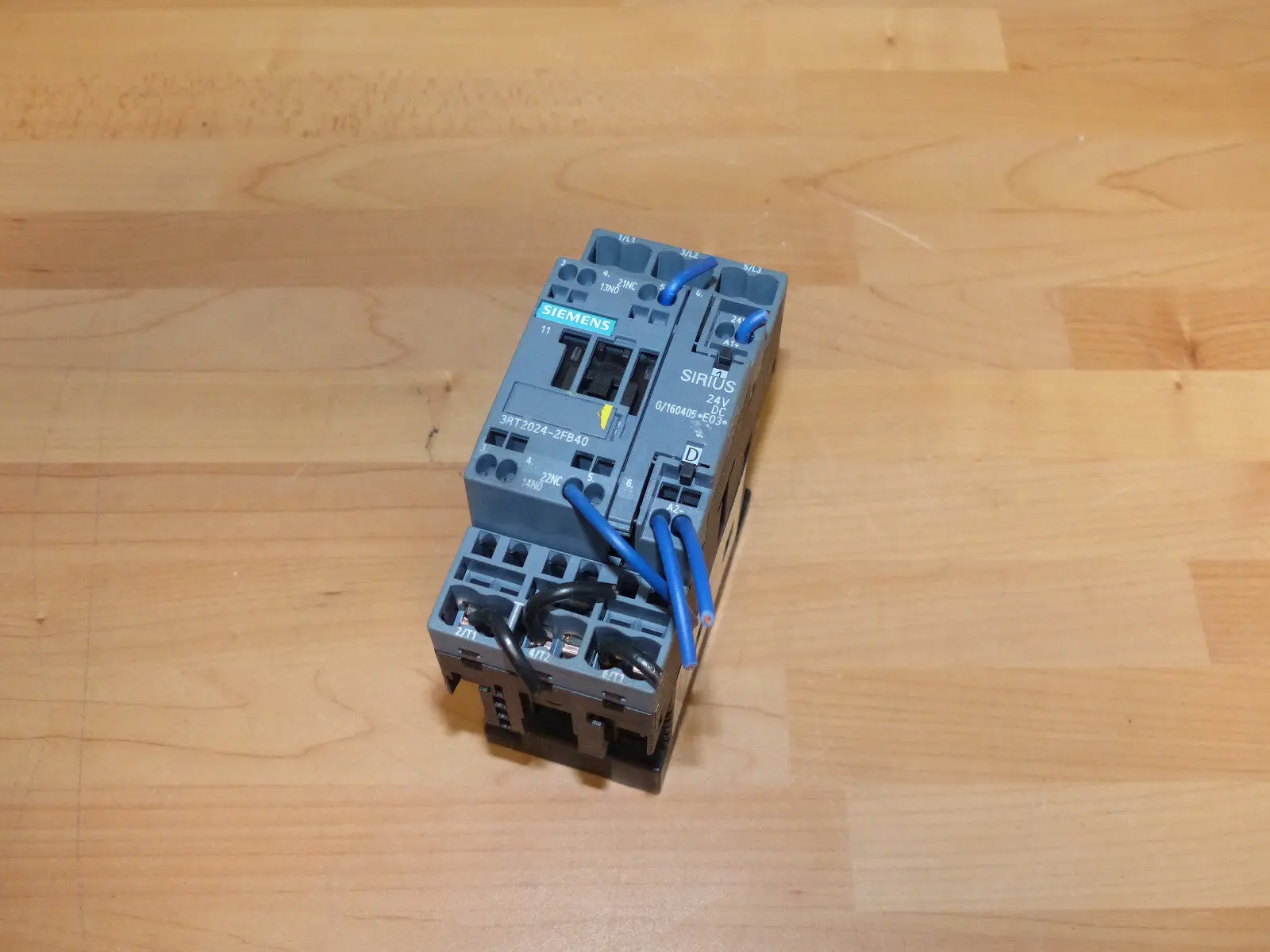 Produktfoto 1 von Siemens Dig.Industr. Schütz 3RT2024-2FB40 used