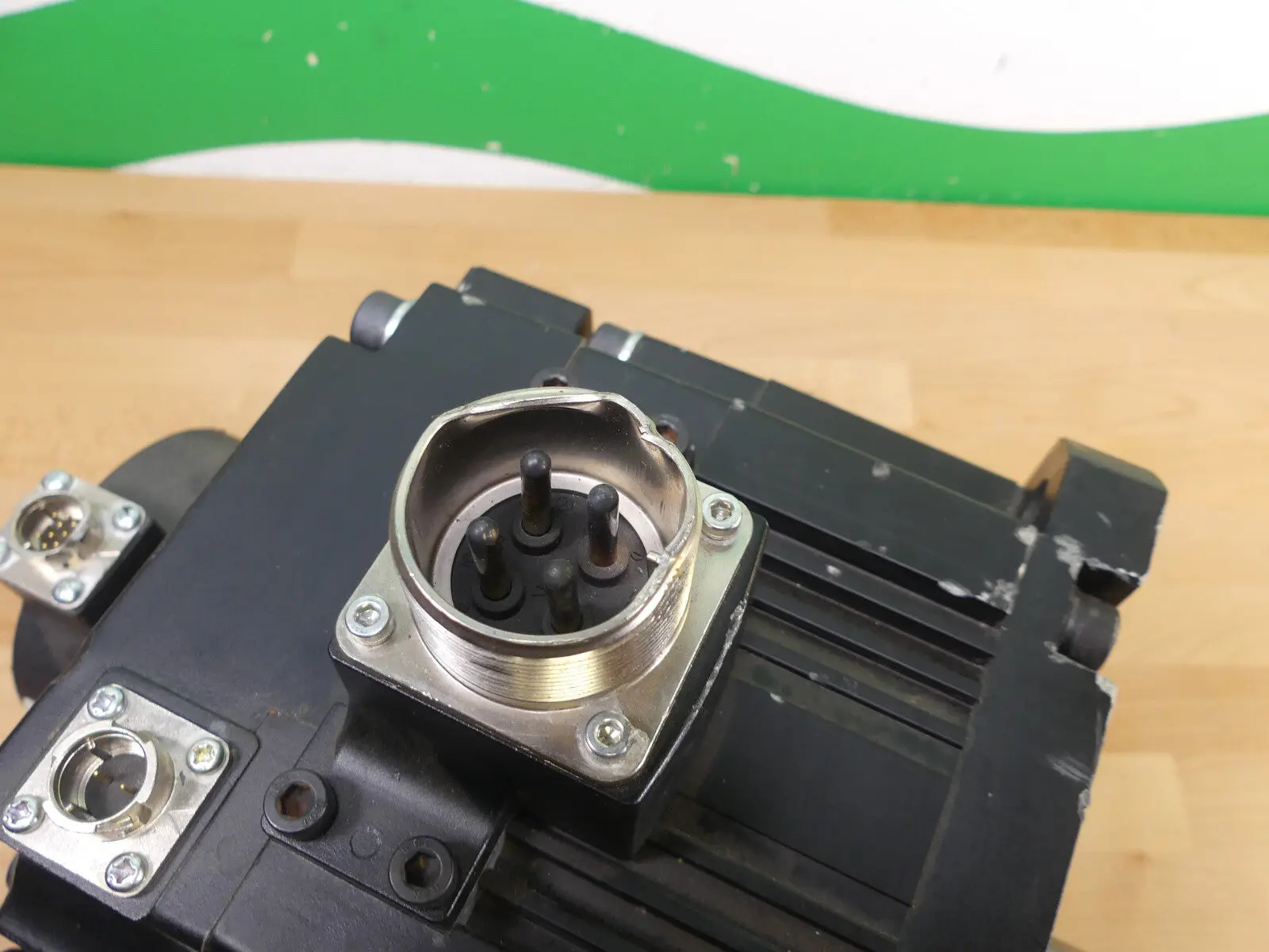 Produktfoto 1 von MITSUBISHI ELECTRIC HF-H204BS Leicht Beschädgit s.Bilder