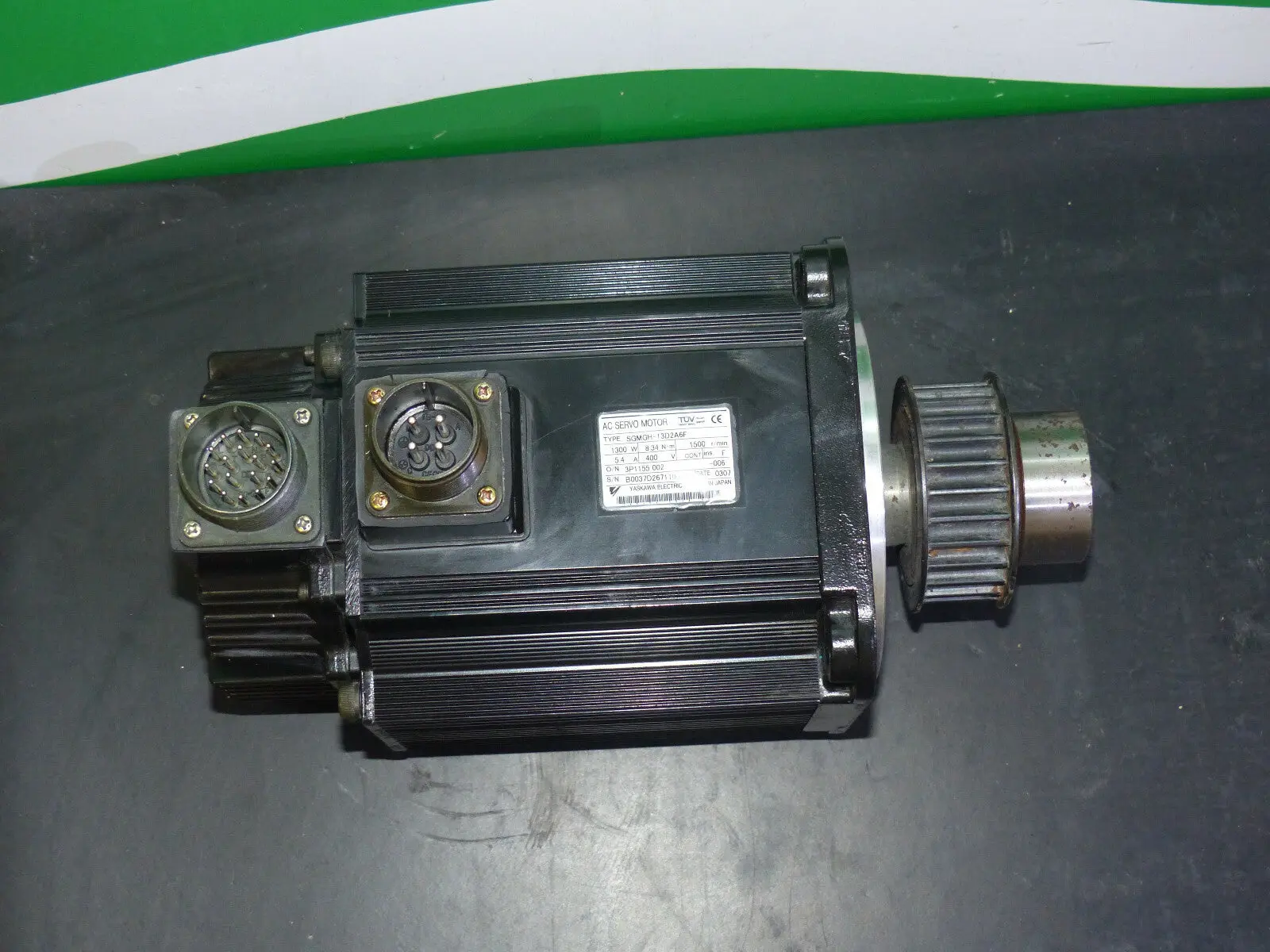 Produktfoto 1 von YASKAWA SGMGH-13D2A6F  AC SERVO MOTOR USED