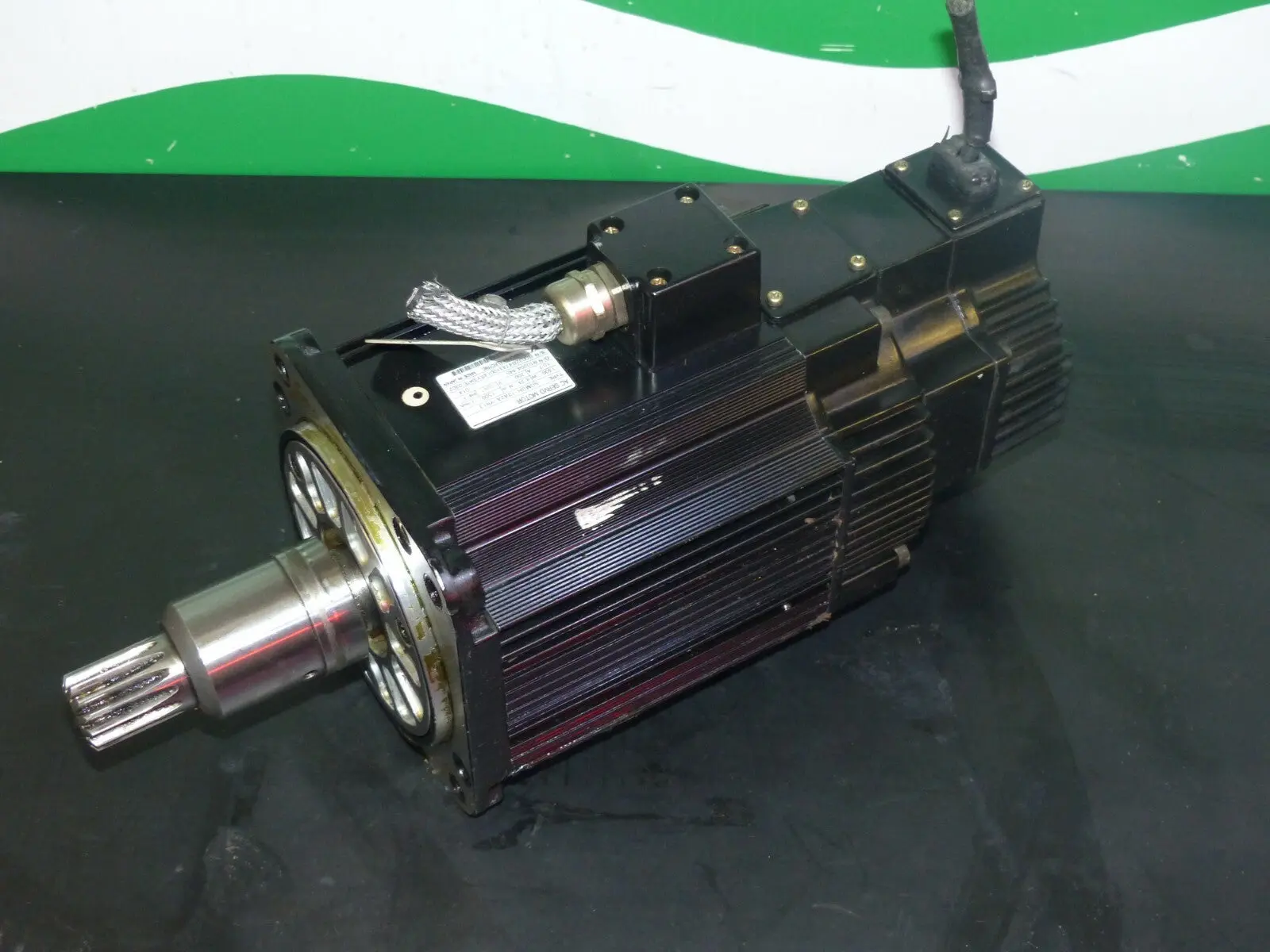 Produktfoto 1 von Yaskawa SGMH-13A2A-YR13