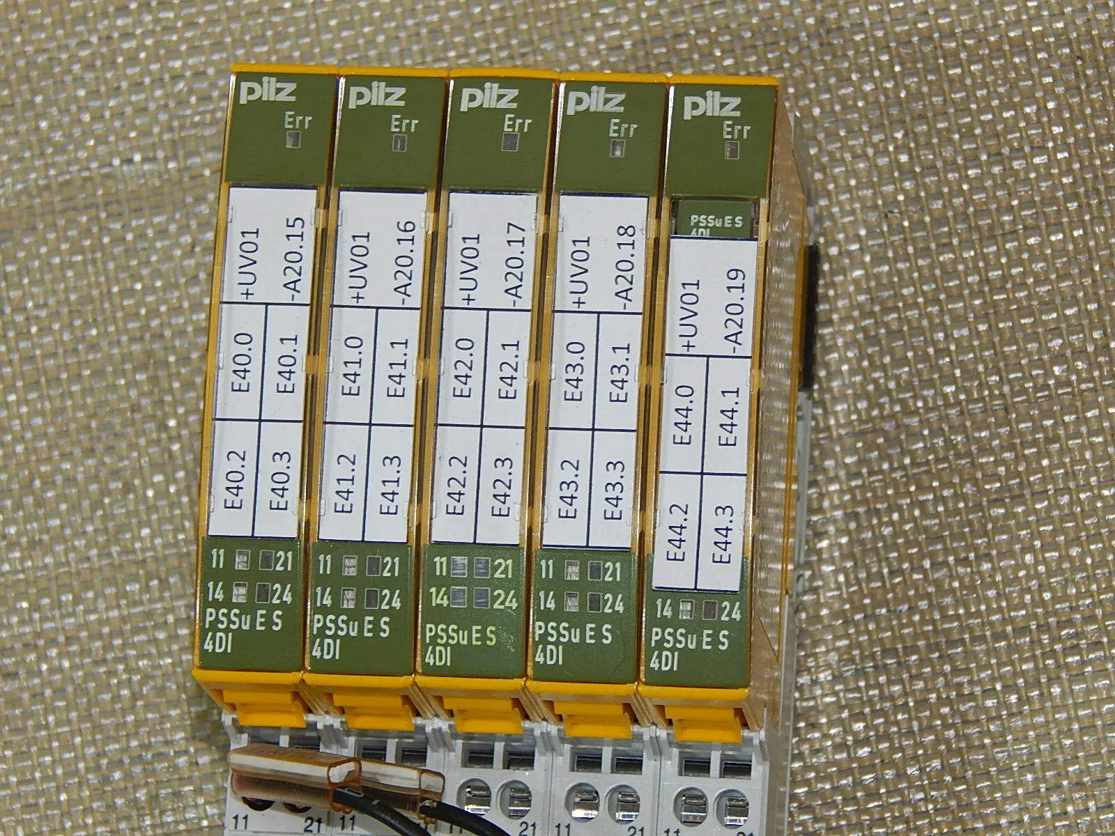 Produktfoto 1 von PILZ PSSu E S 4DI 312400 24VDC 6mA Used