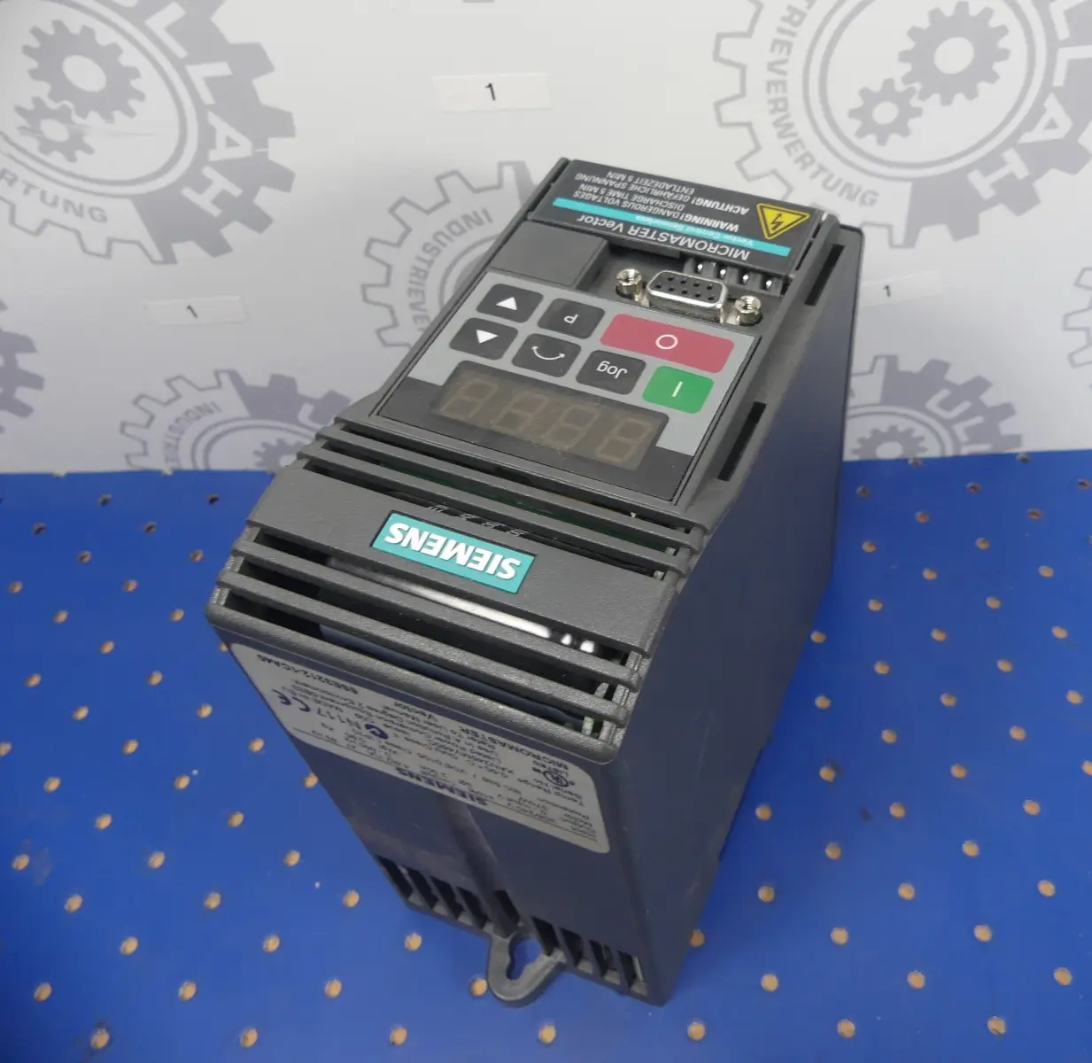 Produktfoto 1 von SIEMENS MICROMASTER 6SE3212-1CA40