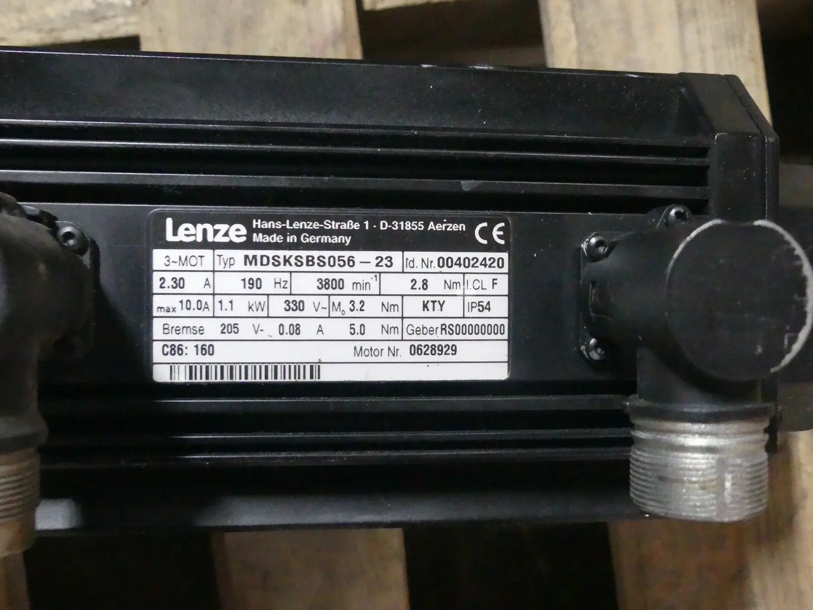 Produktfoto 1 von Lenze 3~Servomotor MDSKSBS056-23 inkl. Getriebe GKS05-3Y SAR 056 303 A