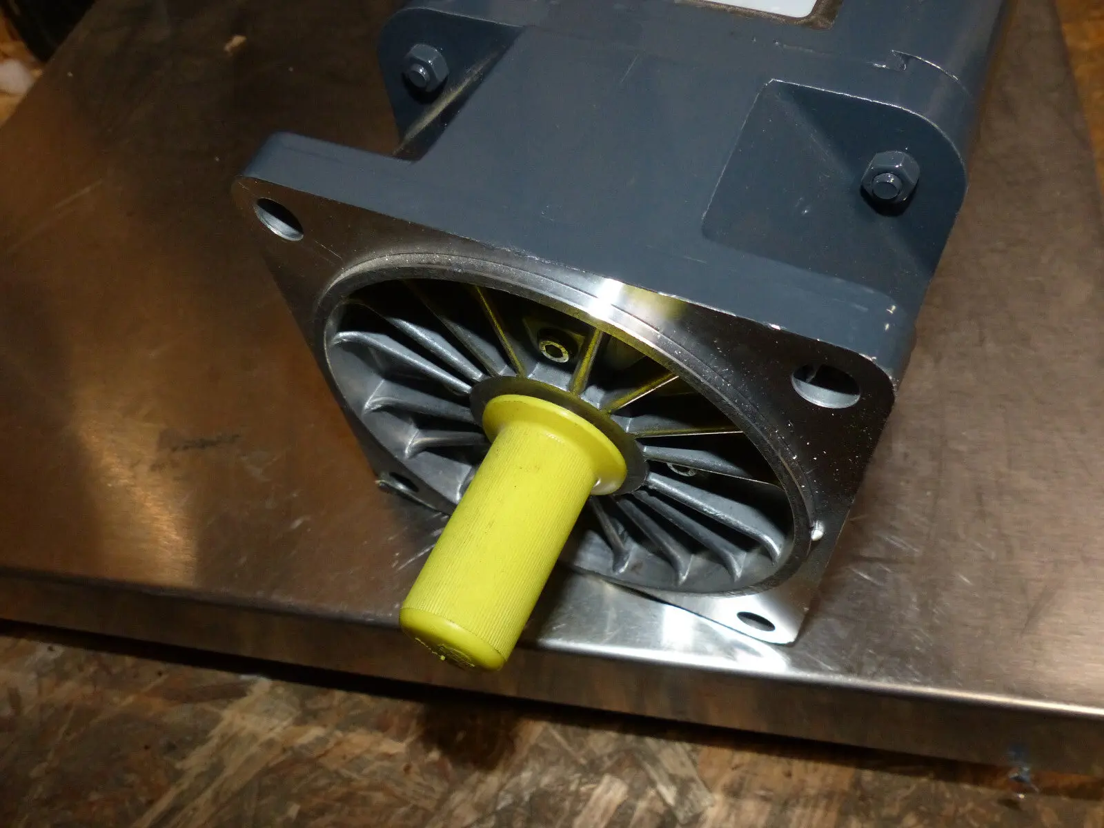 Produktfoto 1 von Siemens Permanent-Magnet-Motor 1HU3076-0AF01-Z used s.Bilder