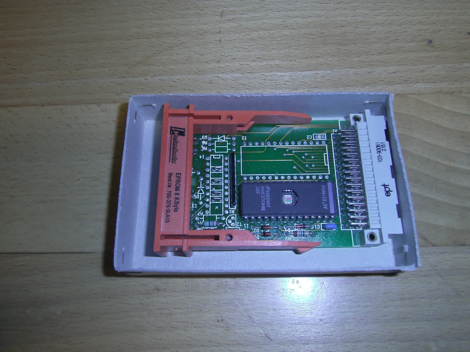 Produktfoto 1 von Helmholz Eprom 8 KByte 700-375-OLA15 Neu