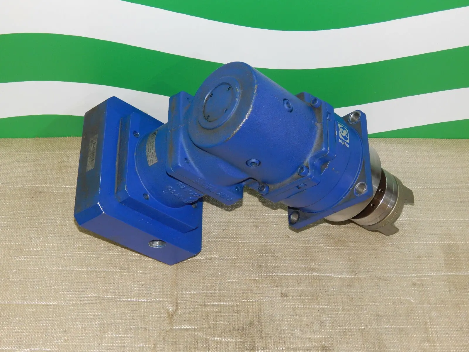 Produktfoto 1 von alpha Getriebe  Typ: SPK 100-MF2-4  041-000 s.Bilder