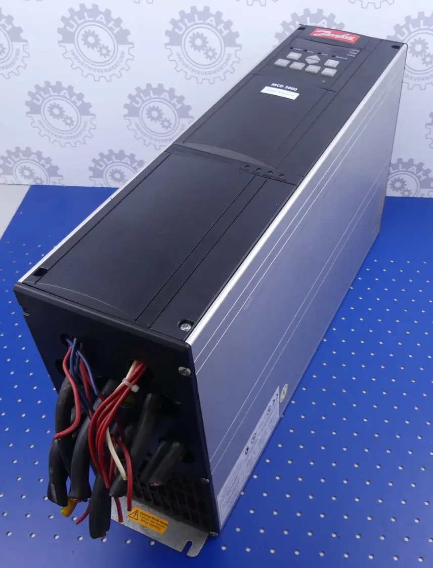 Produktfoto 1 von Danfoss  MCD3000 MCD3055-T5-B21-CV4