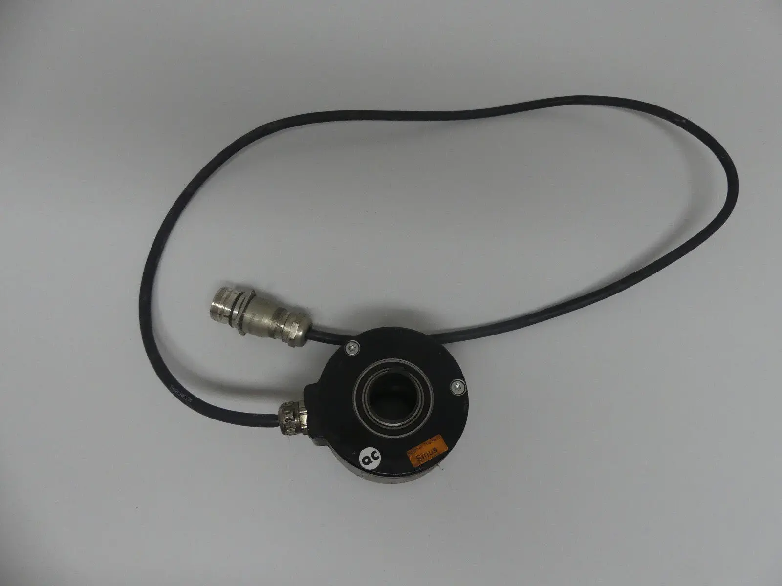 Produktfoto 1 von BAUMER THALHEIM SINUS DREHGEBER ITD 42 A 4 Y79 2048 NI H2SK12 S 27 IP65 53
