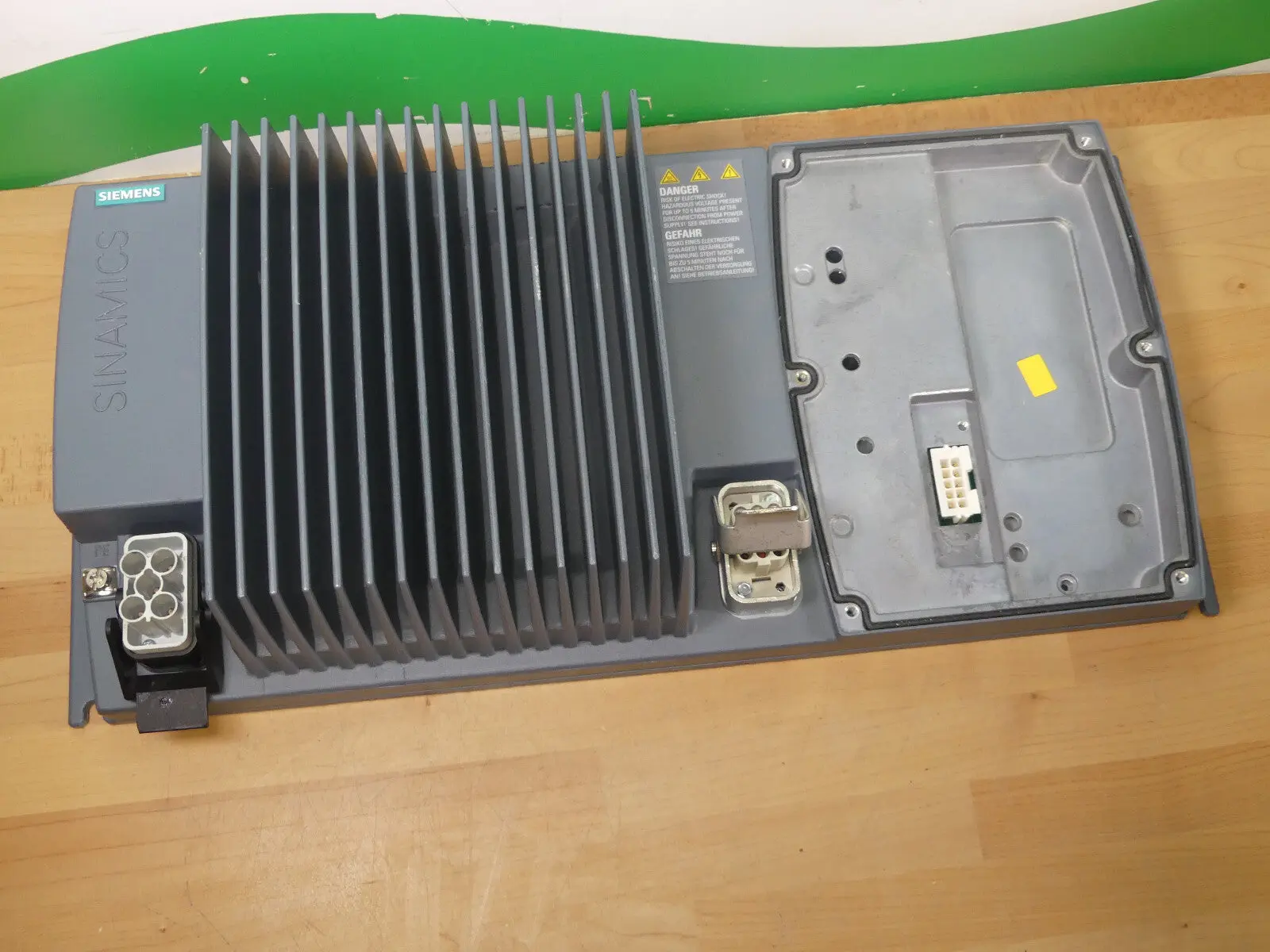 Produktfoto 1 von Siemens Sinamics PM250D 6SL3525-0PE17-5AA1    6SL3 525-0PE17-5AA1 / V:B01