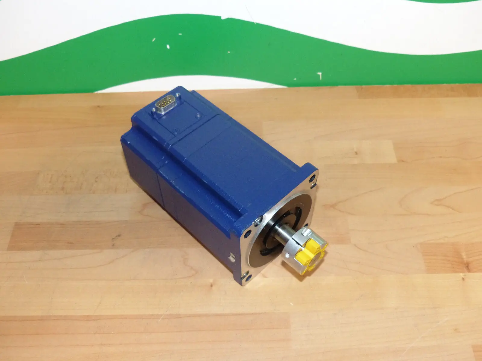 Produktfoto 1 von Nanotec AD88M6404-MX-A Schrittmotor used s.Bilder