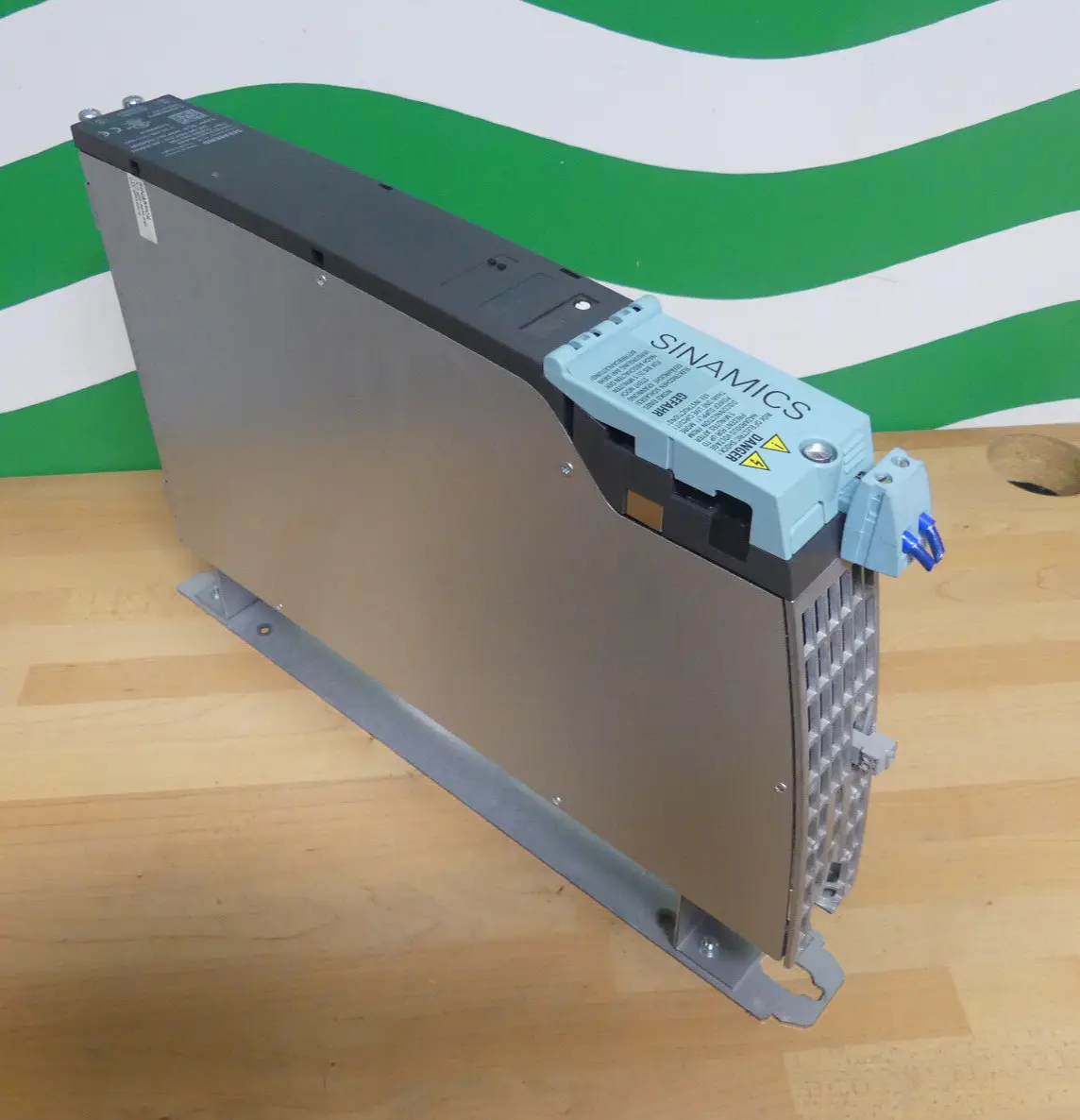 Produktfoto 1 von Siemens Sinamics  6SL3100-1DE22-0AA1