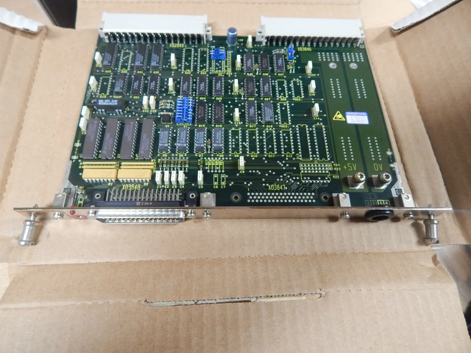 Produktfoto 1 von SIEMENS Sinumerik 3  PLC CU/EU Kopplung 6FX1120-3BB01