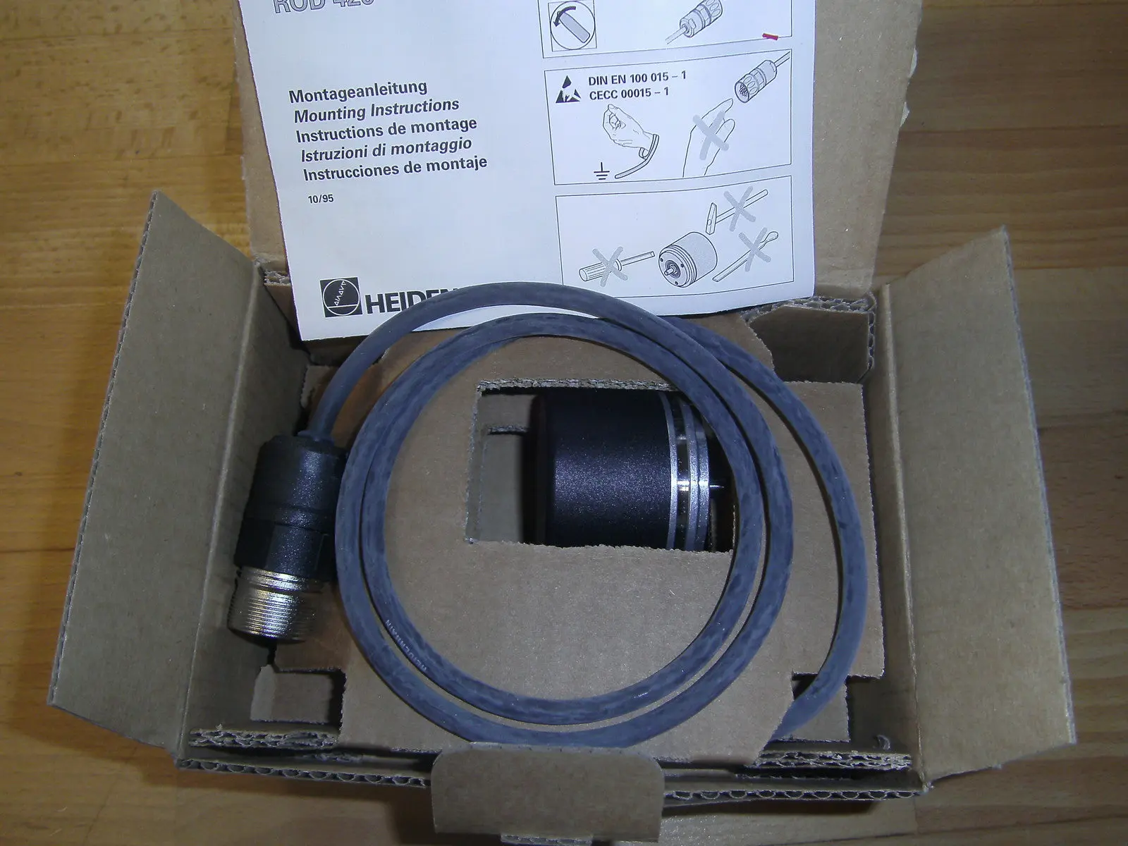 Produktfoto 1 von Heidenhain ROD 426.200B-02500 RV KF 01.00T5 Neu