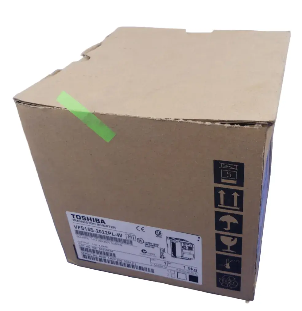 Produktfoto 1 von Toshiba Tosvert VFS15S-2022PL-W Transistor Inverter