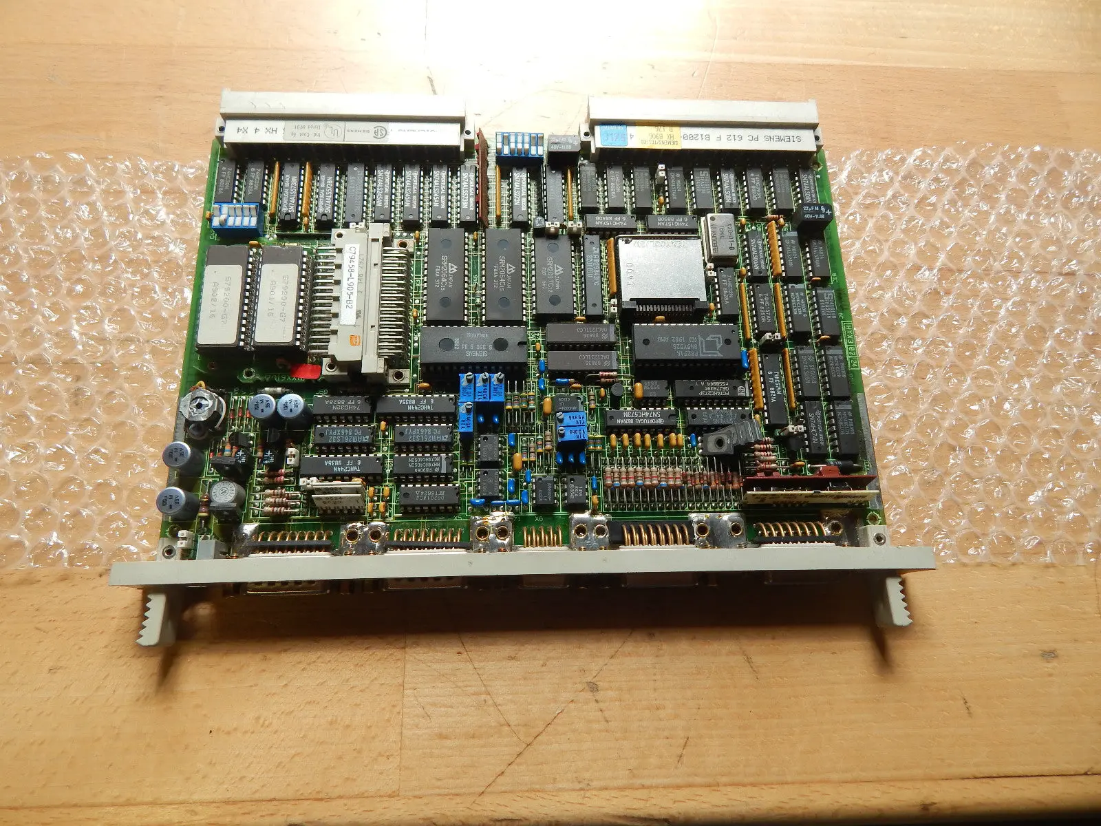 Produktfoto 1 von SIEMENS SIMATIC S5 dig Positionierbaugruppe  6ES5246-4UA11 //6ES5 246-4UA11