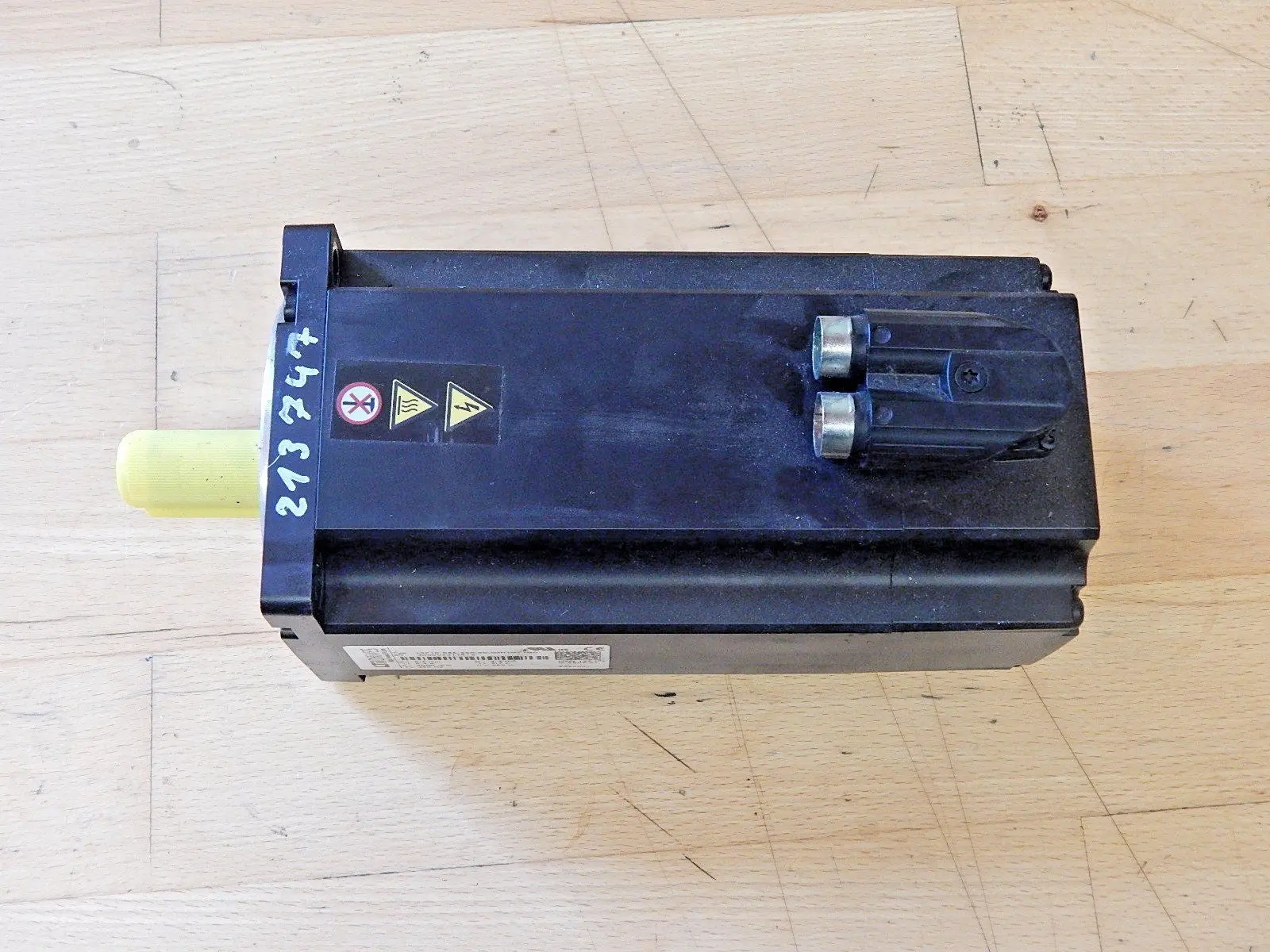 Produktfoto 1 von LTi DRiVES LSP10-056-560-50-00H1MY 1M0  Servomotor  Used