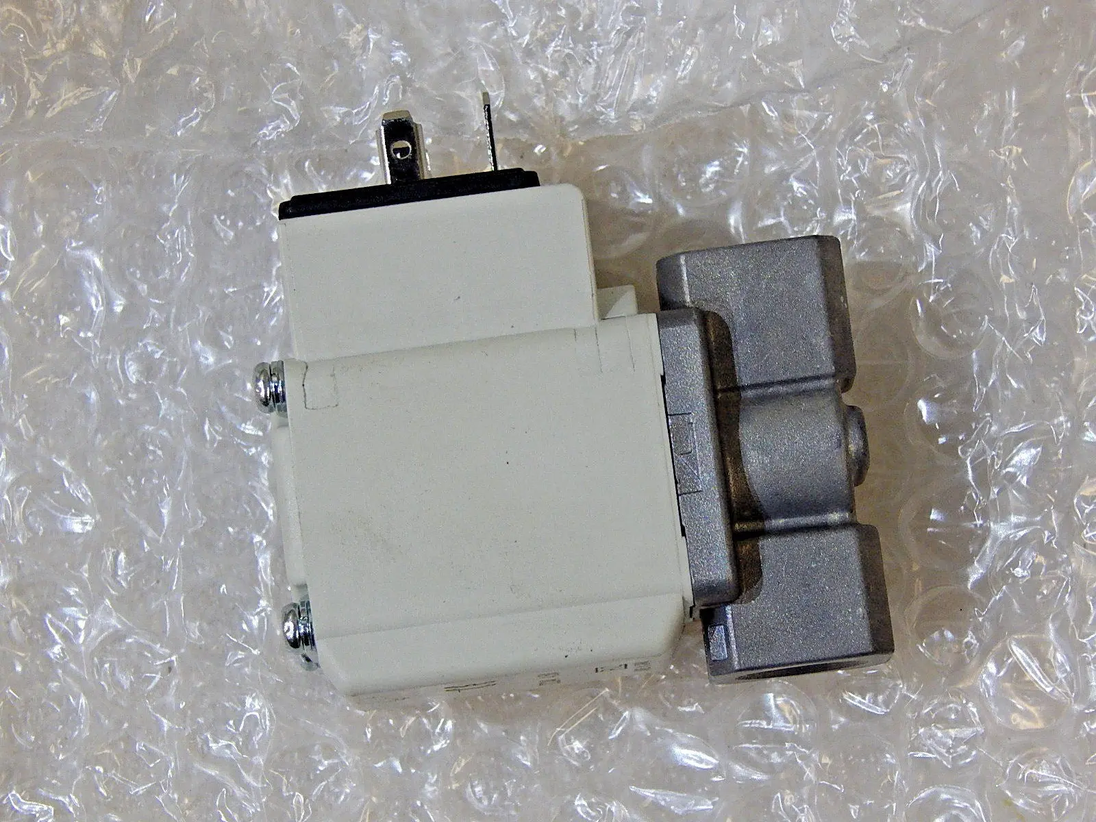 Produktfoto 1 von SMC Magnetventil VX210DZ3A New