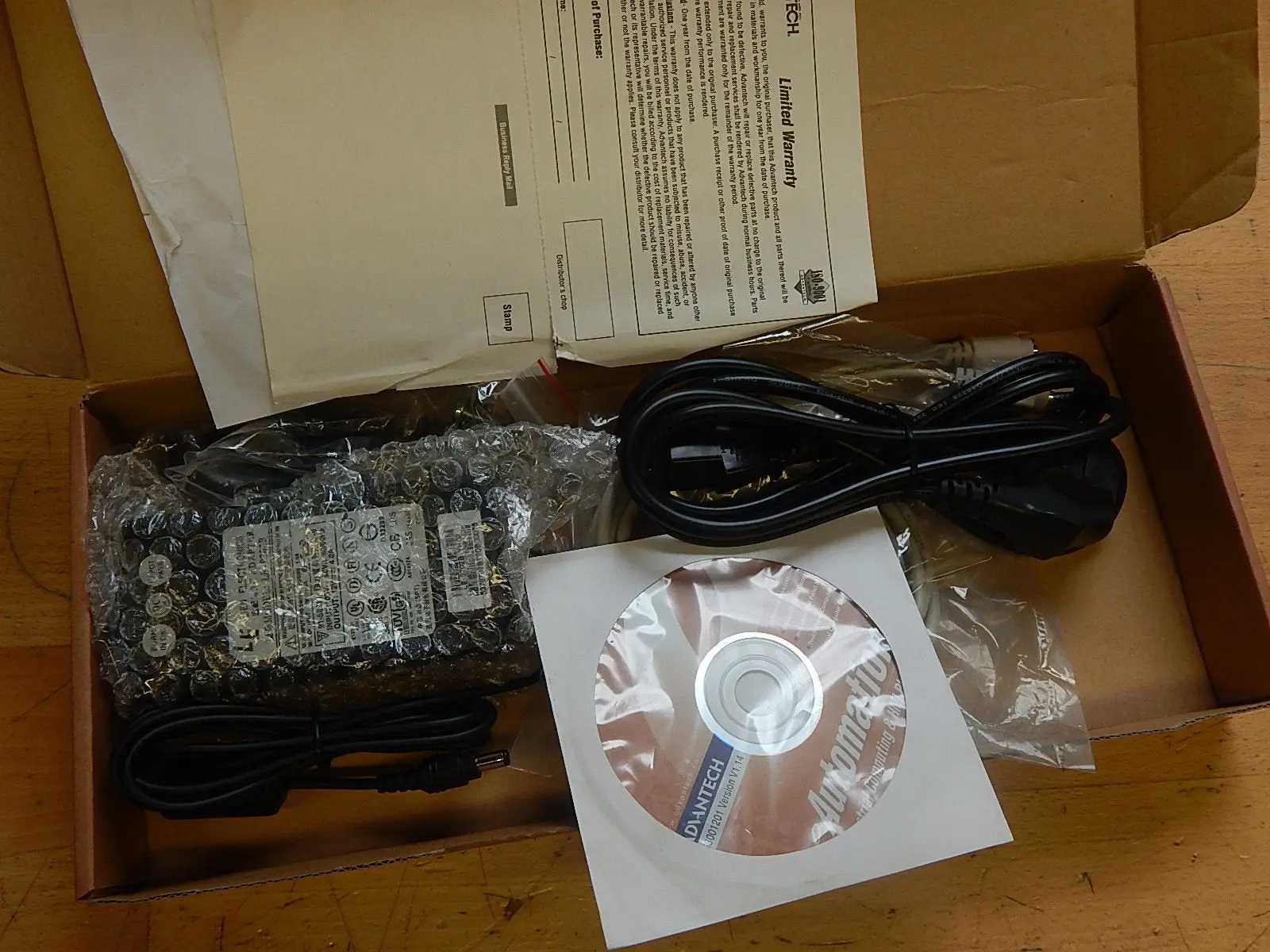 Produktfoto 1 von Touch Sreen FPM-3120TV   Advantech Vom Hersteller Generalüberholt Siehe Bilder