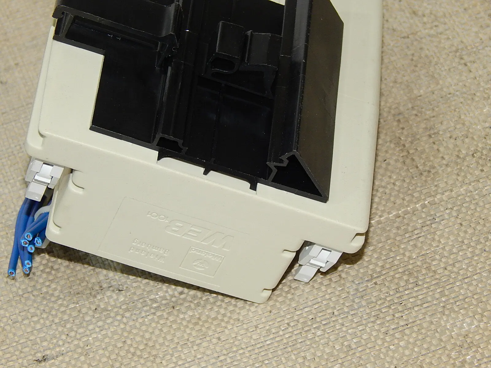 Produktfoto 1 von WIELAND WEB1001  AMI 3.0 v3.42  INTERFACE n+1  Art.Nr. 70 794 Used