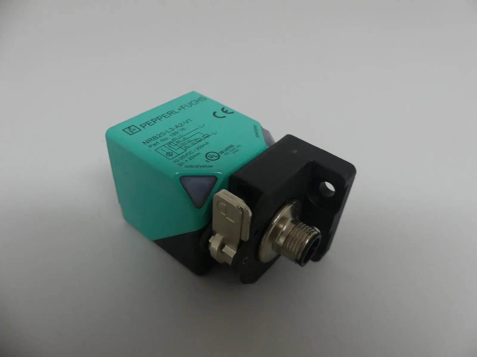 Produktfoto 1 von Pepperl+Fuchs NRB20-L3-A2-V1