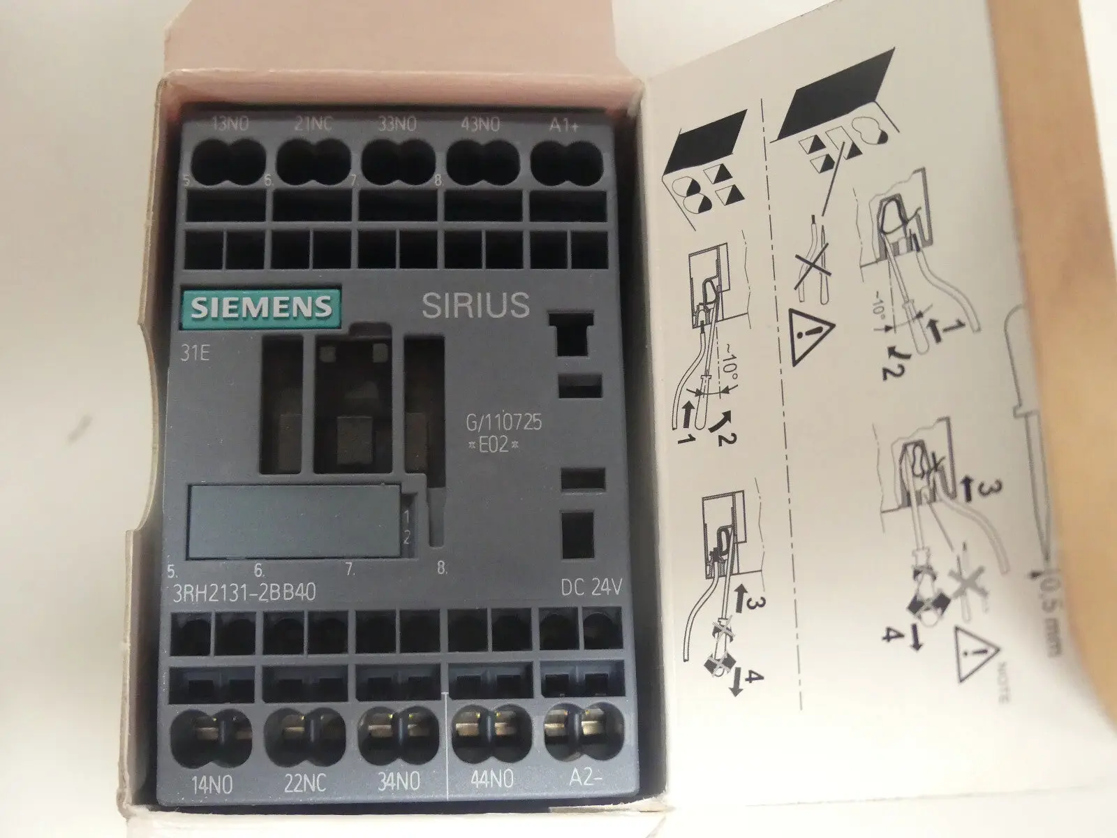 Produktfoto 1 von Siemens Sirius Schütz 3RH2131-2BB40    3RH2 131-2BB40