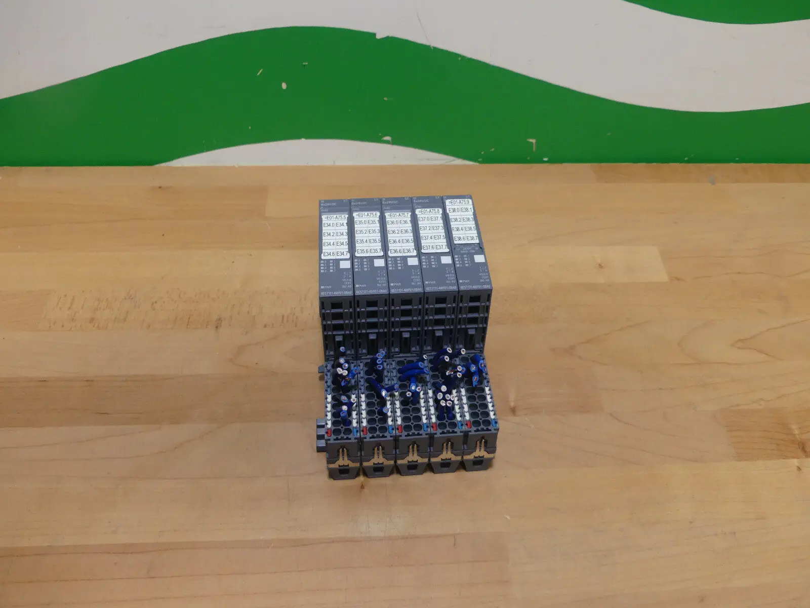 Produktfoto 1 von 5xSiemens 6ES7131-6BF01-0BA0