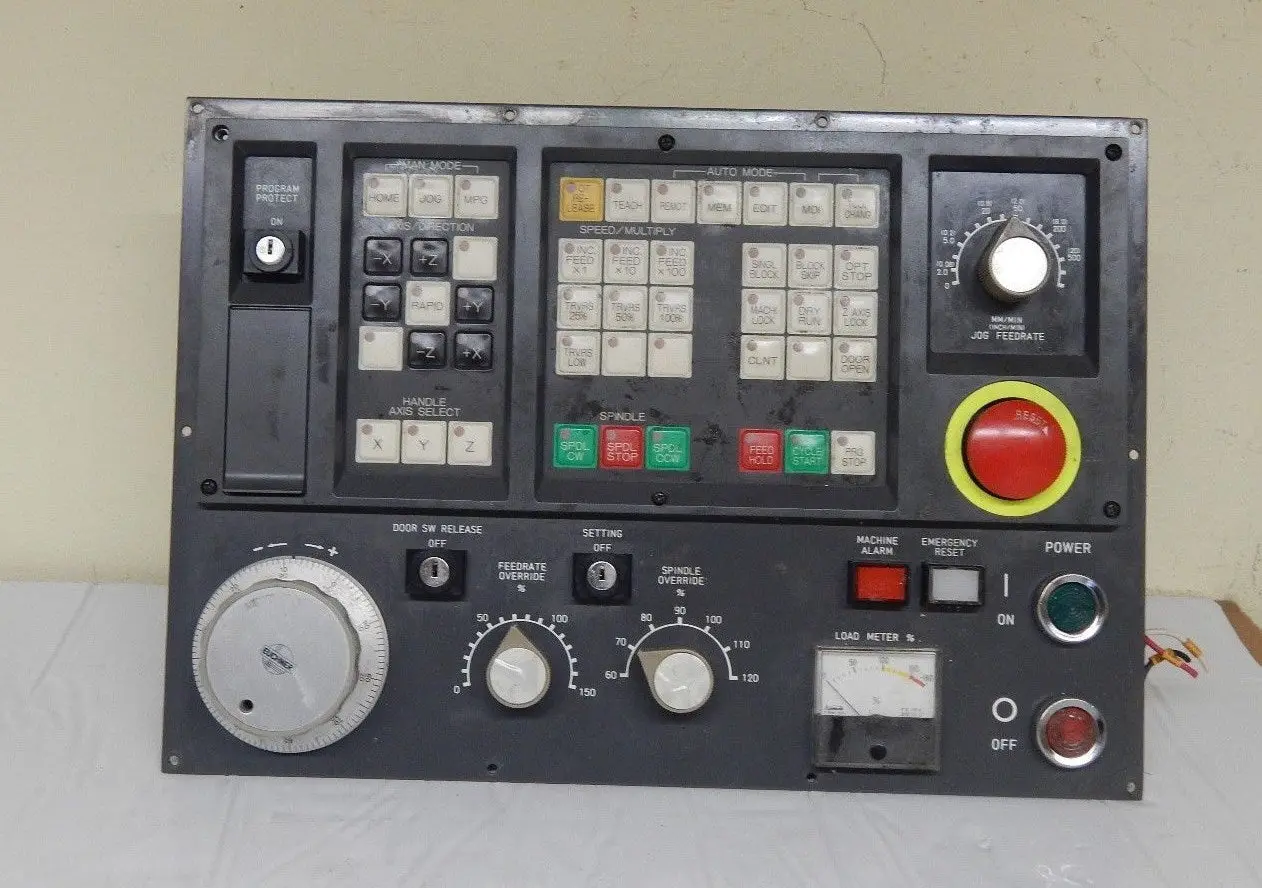 Produktfoto 1 von FANUC Operator Panel Bedientafel A04B-0095-C223 Used