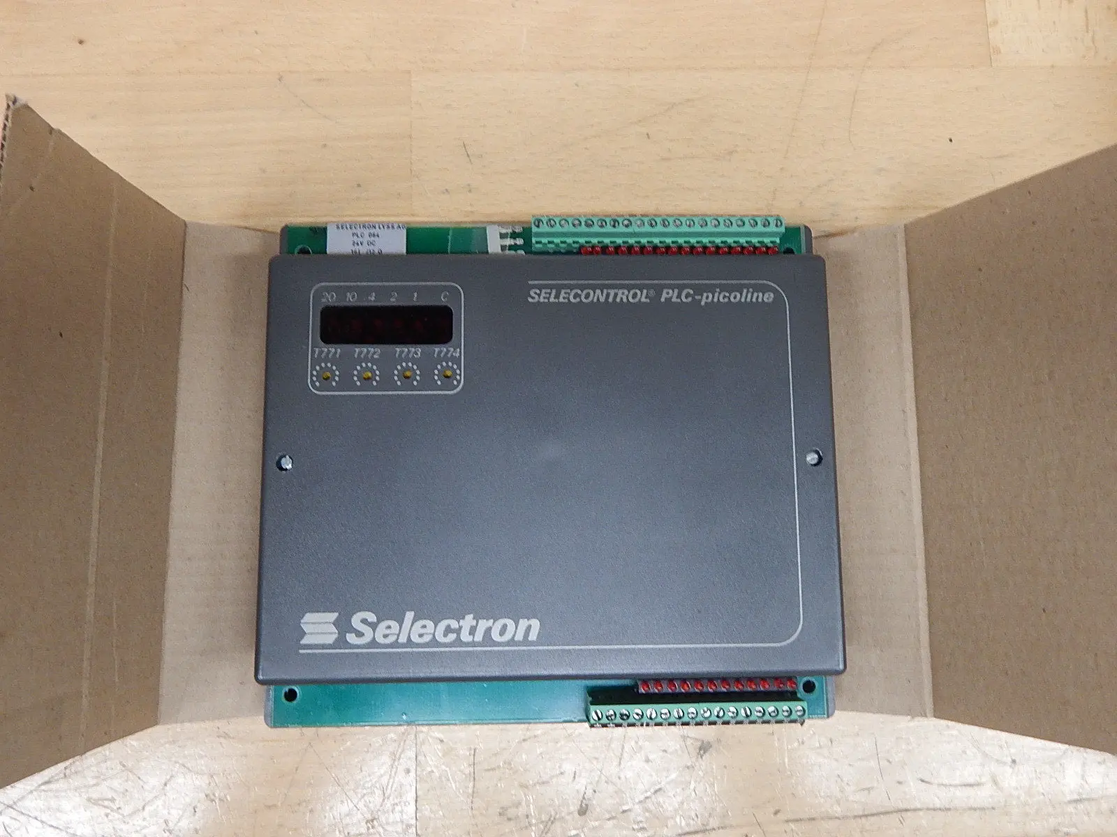 Produktfoto 1 von MA39 Selectron Selecontrol PLC-picoline PLC 064 24V DC 16I / 12 O Neu