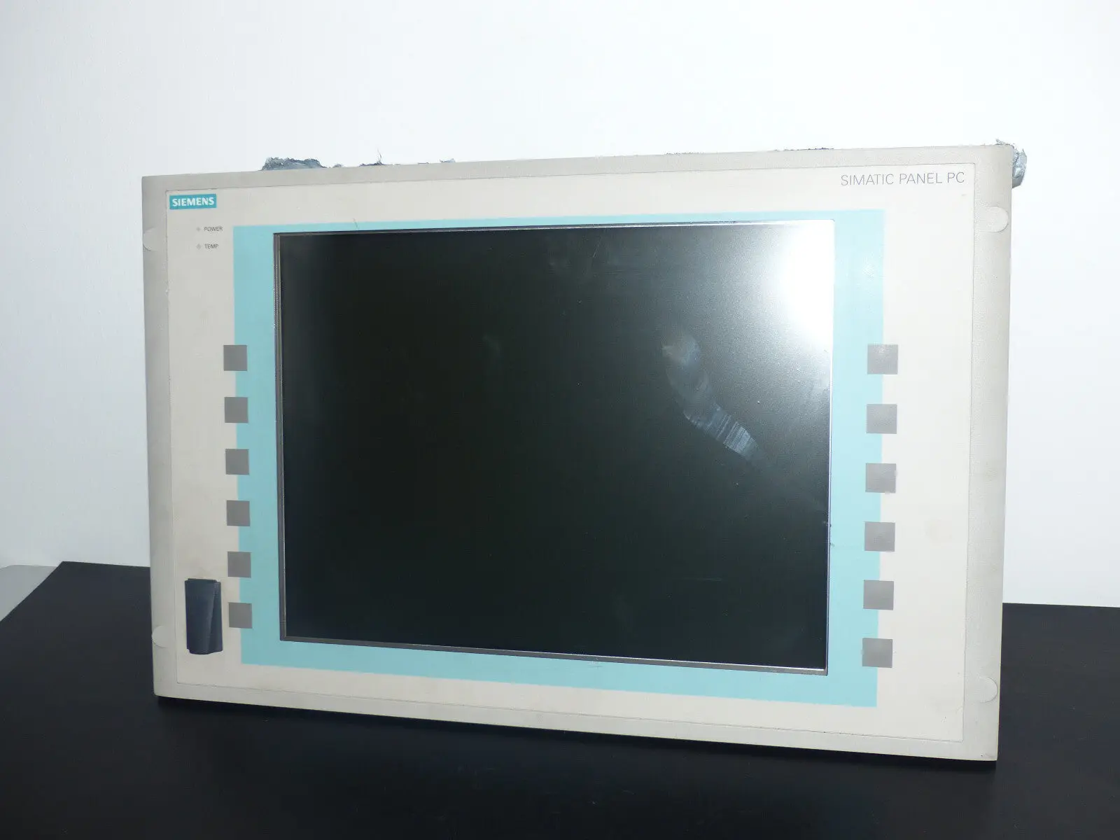 Produktfoto 1 von SIEMENS  OEM Panel FAT Client PC677 ROHS  A5E00899052 used s.Bilder