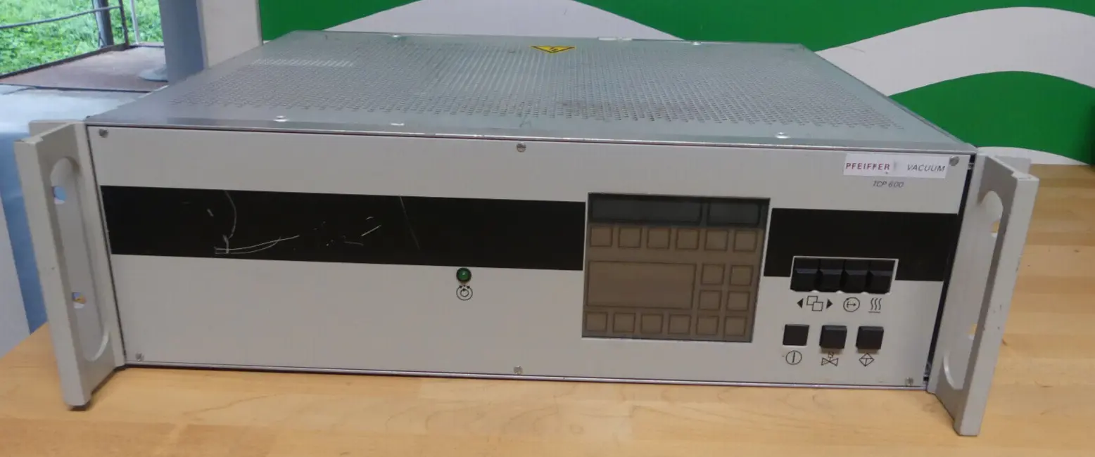 Produktfoto 1 von Pfeiffer Vacuum TCP 600 TCP600 Turbo Vakuumpumpe Controller