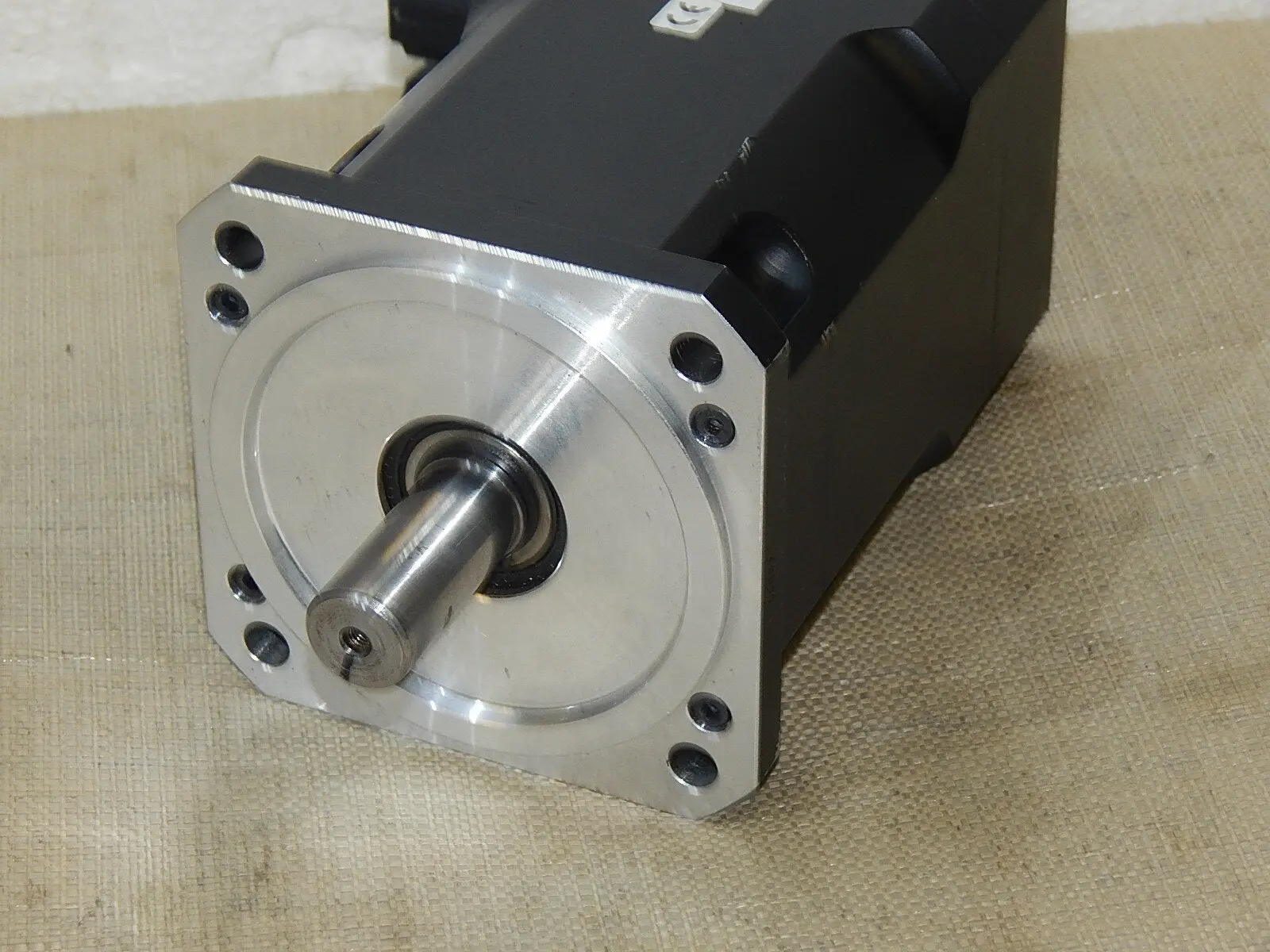 Produktfoto 1 von ESR Pollmeier Servomotor. MR 6949.2088-D0260-U1-N45-G01-A0B-M0-P0-S0 used