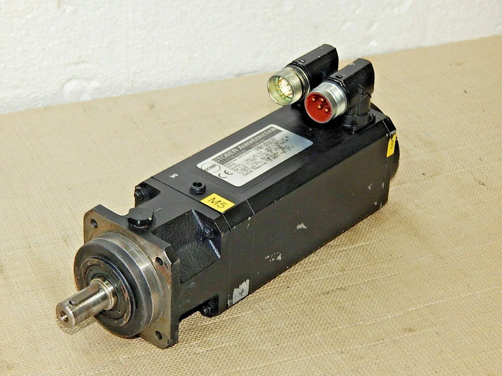 Produktfoto 1 von Stöber Drehstrom-ServomotorTyp: ES33 1475951/000/000-010 used