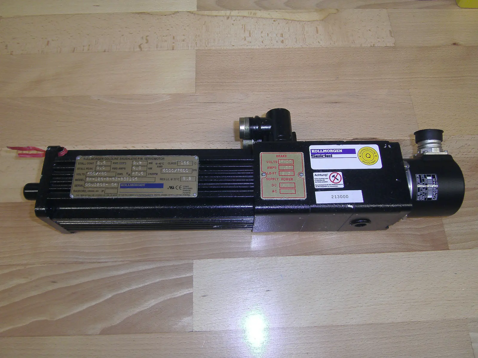 Produktfoto 1 von Kollmorgen  Brushless P.M Servomotor PH-126-B63-B3E106 mit Heidenhain Drehgeber