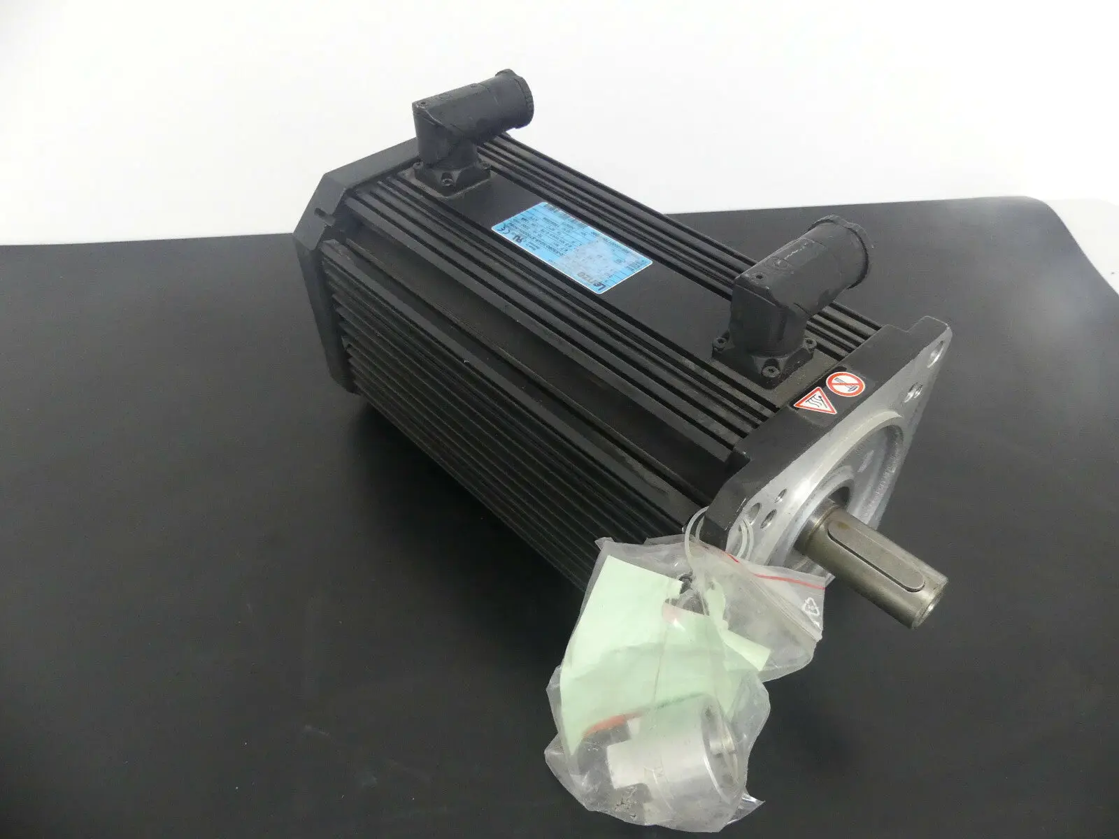 Produktfoto 1 von Lenze MCA 14L20-RS0B0-N24R-ST5S00N-R0SU