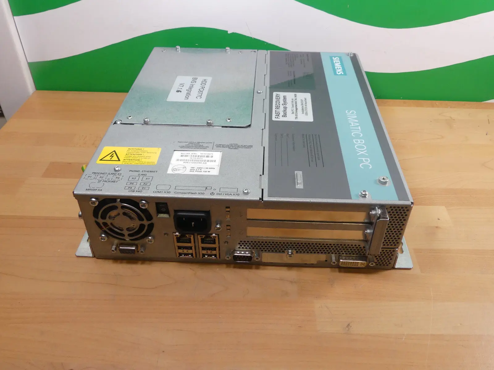 Produktfoto 1 von Siemens Simatic Box PC IPC627C  6ES7647-6CH30-0AB0 / 6ES7 647-6CH30-0AB0