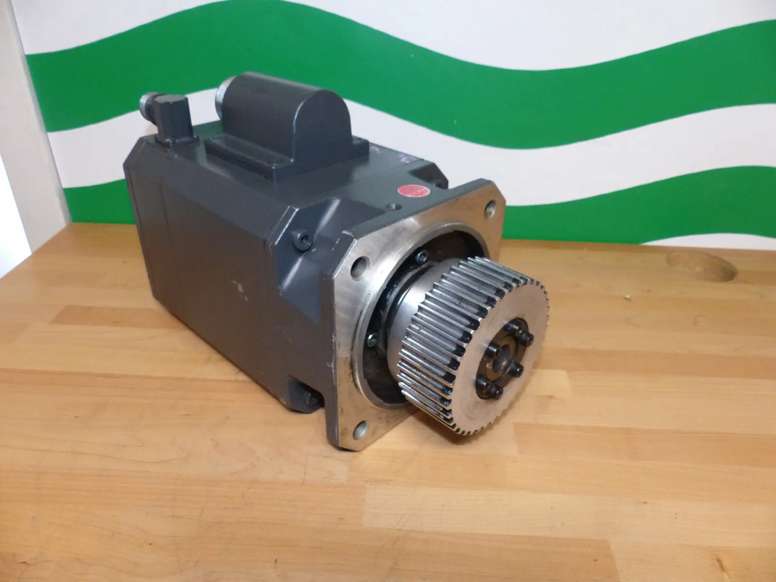 Produktfoto 1 von SIEMENS 1FT6082-1AF71-3AG1 SERVOMOTOR used