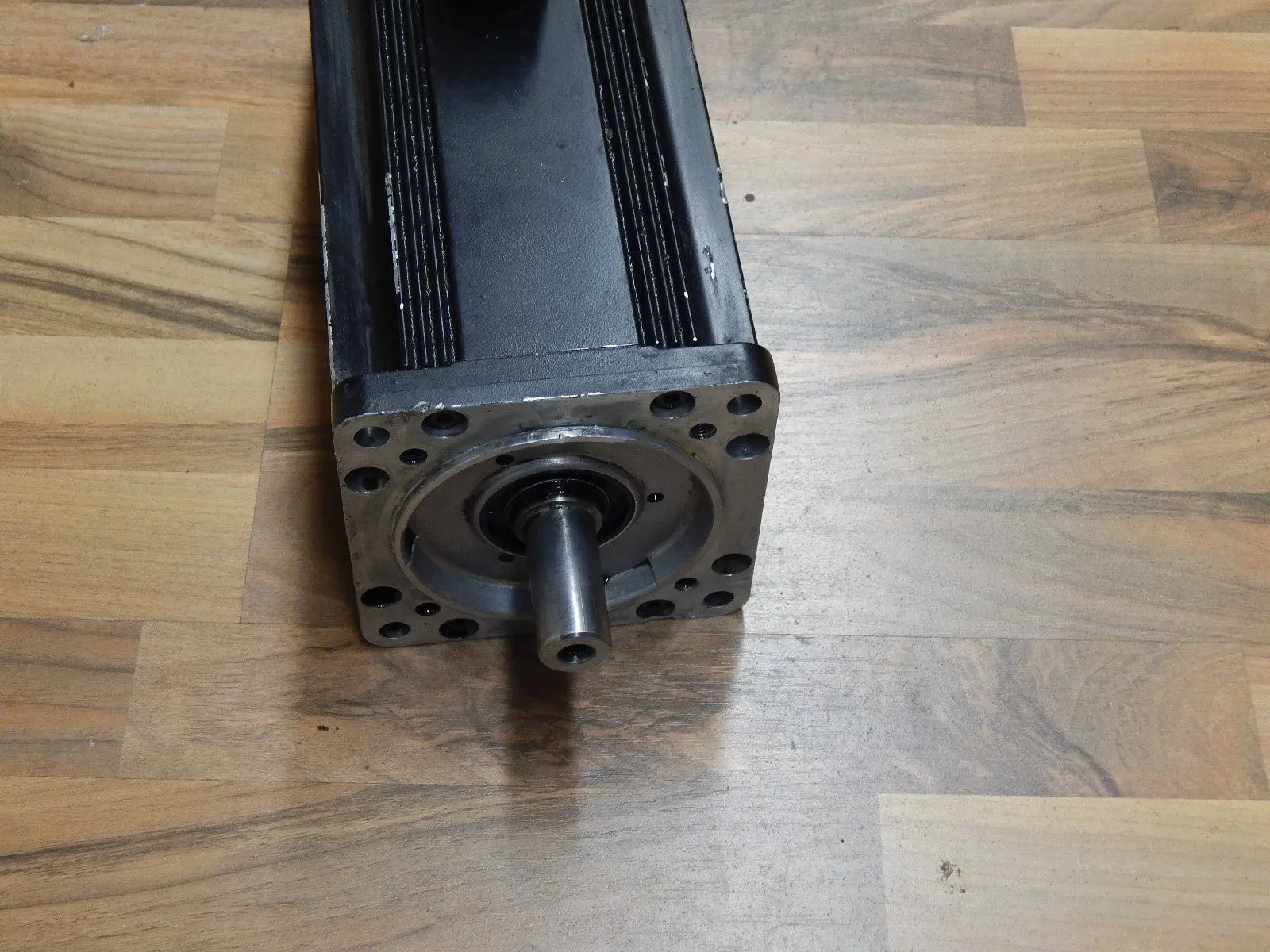 Produktfoto 1 von INDRAMAT MAC090B-0-ND-4-C/110-A-0/WI516LV  Perm.-Magnet-Motor  Used