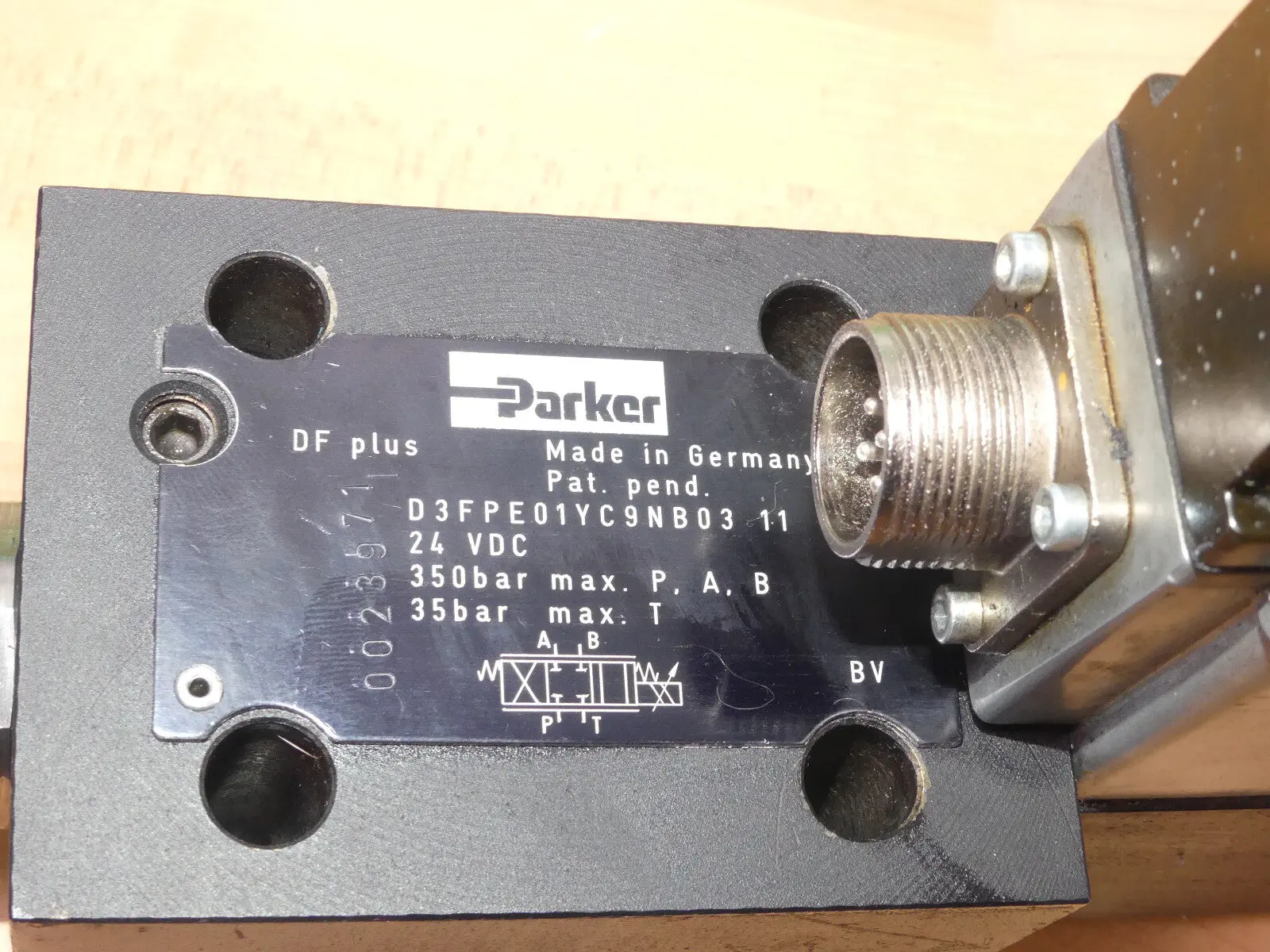 Produktfoto 1 von parker D3FPE01YC9NB03 11  D3FPE01YC9NB0311 DFplus VCD Technology