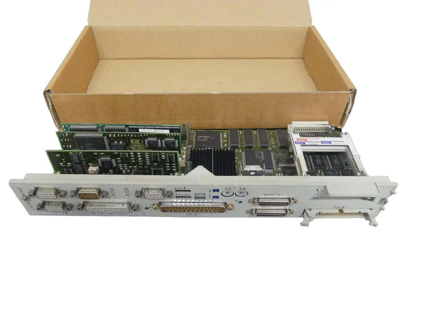 Produktfoto 1 von Siemens Sinumerik 6FC5357-0BB11-0AE0 / 6FC5 3570BB110AE0