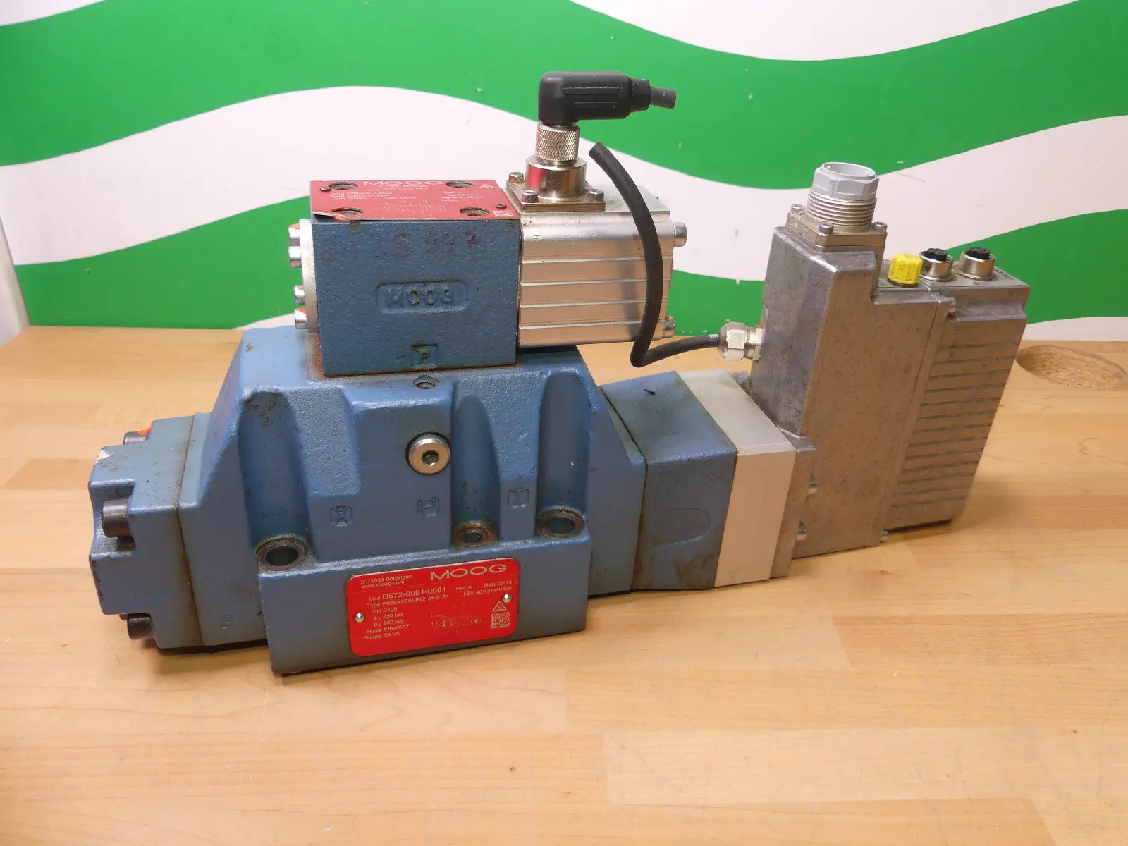 Produktfoto 1 von MOOG D672-0091-0001 Proportionalventil P02KZF6NE92-AES1A1