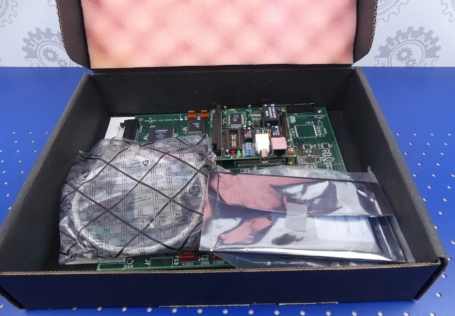 Produktfoto 1 von HAAS Video/Floppy Interface E PCB Sub ASSY  Board 32-3201E  neuwertig