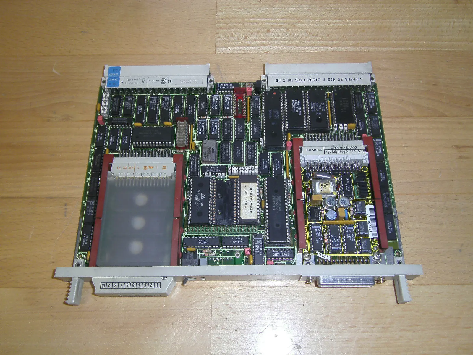 Produktfoto 1 von Siemens Simatic S5 6ES5 524-3UA13   6ES5524-3UA13