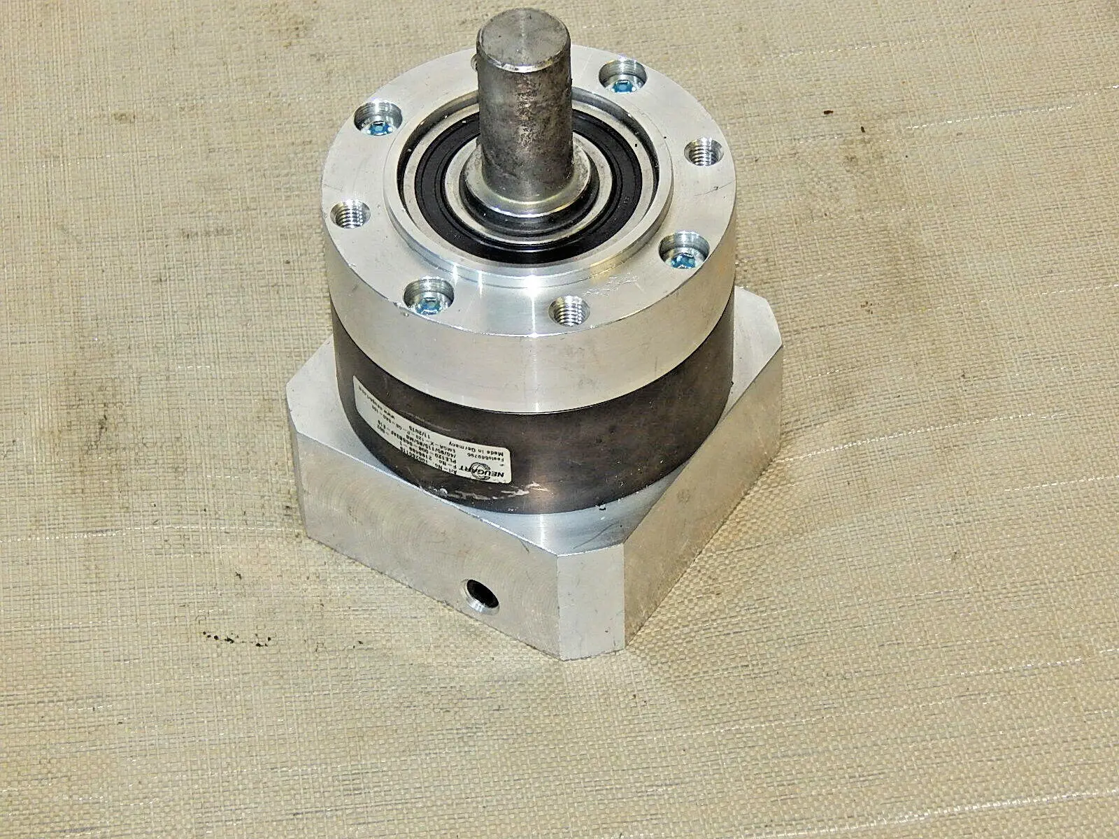 Produktfoto 1 von Neugart PLE120-008-SSSB3AF-E19 Getriebe used  s.Bilder