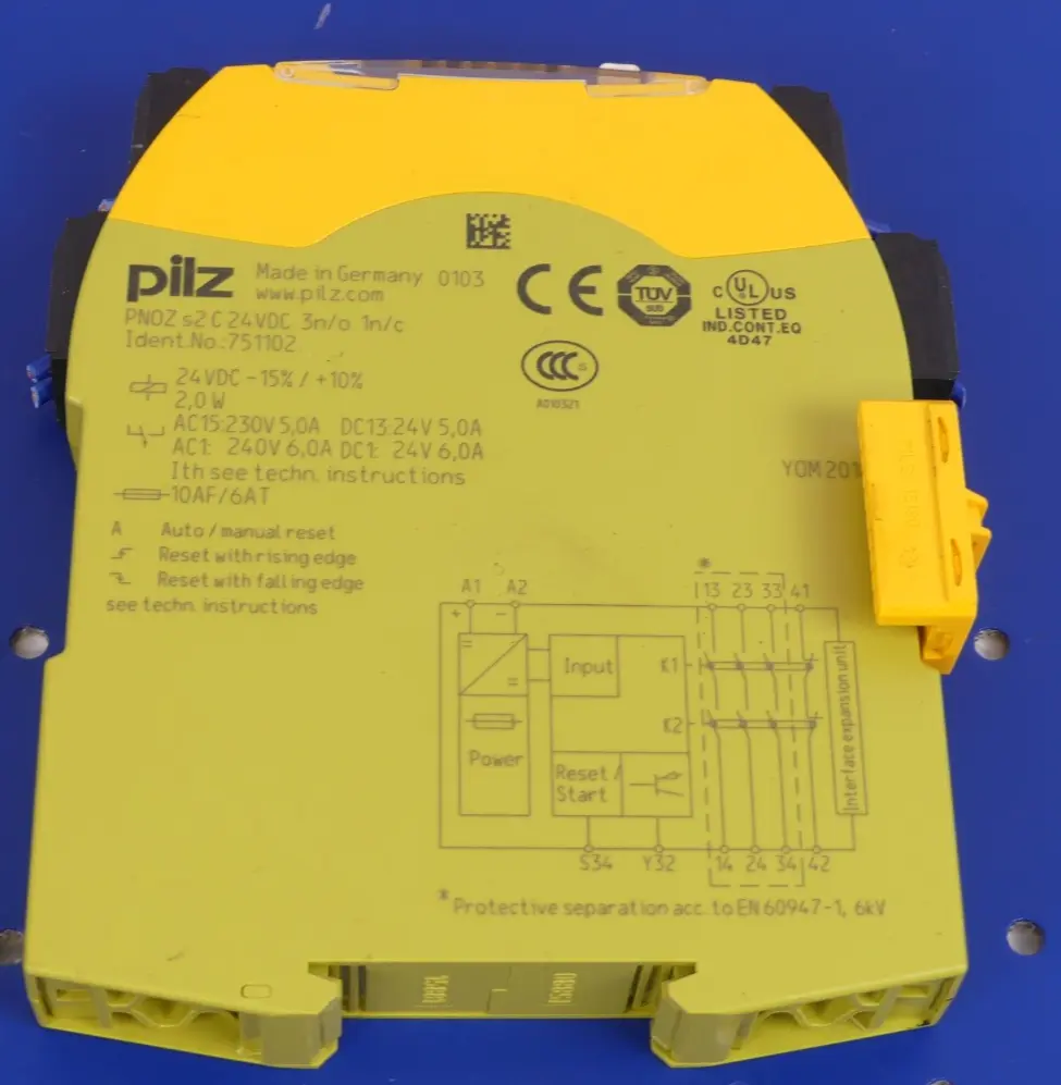 Produktfoto 1 von PILZ PNOZ S2 C 24VDC 3N/O 1N/C