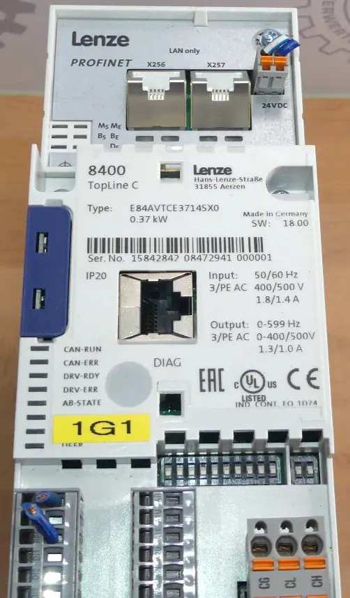 Produktfoto 1 von Lenze Inverter Drive 8400 Topline C E84AVTCE3714SX0